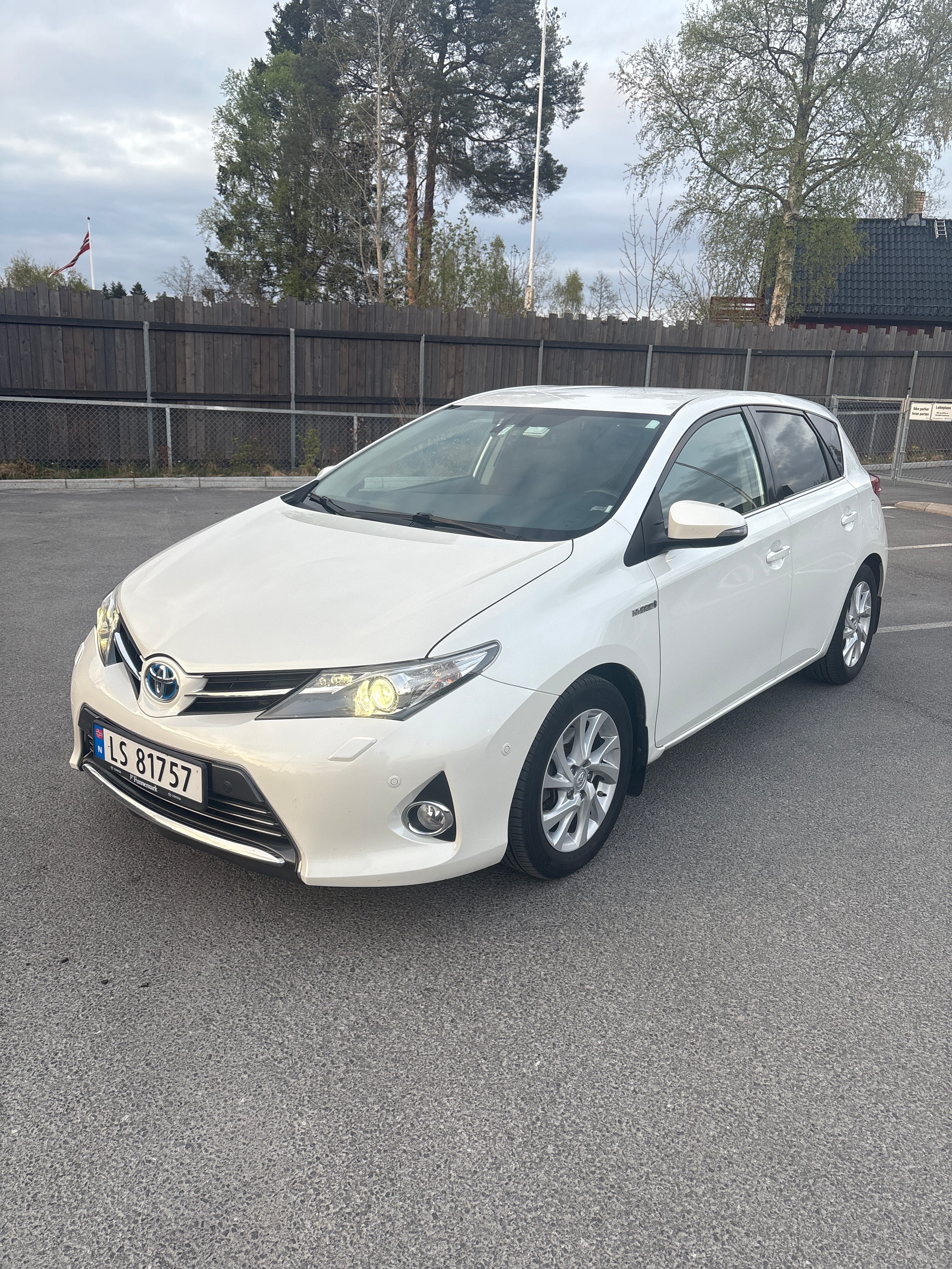 Toyota Auris Hybrid, 2014, Blyfri 95, automatisk