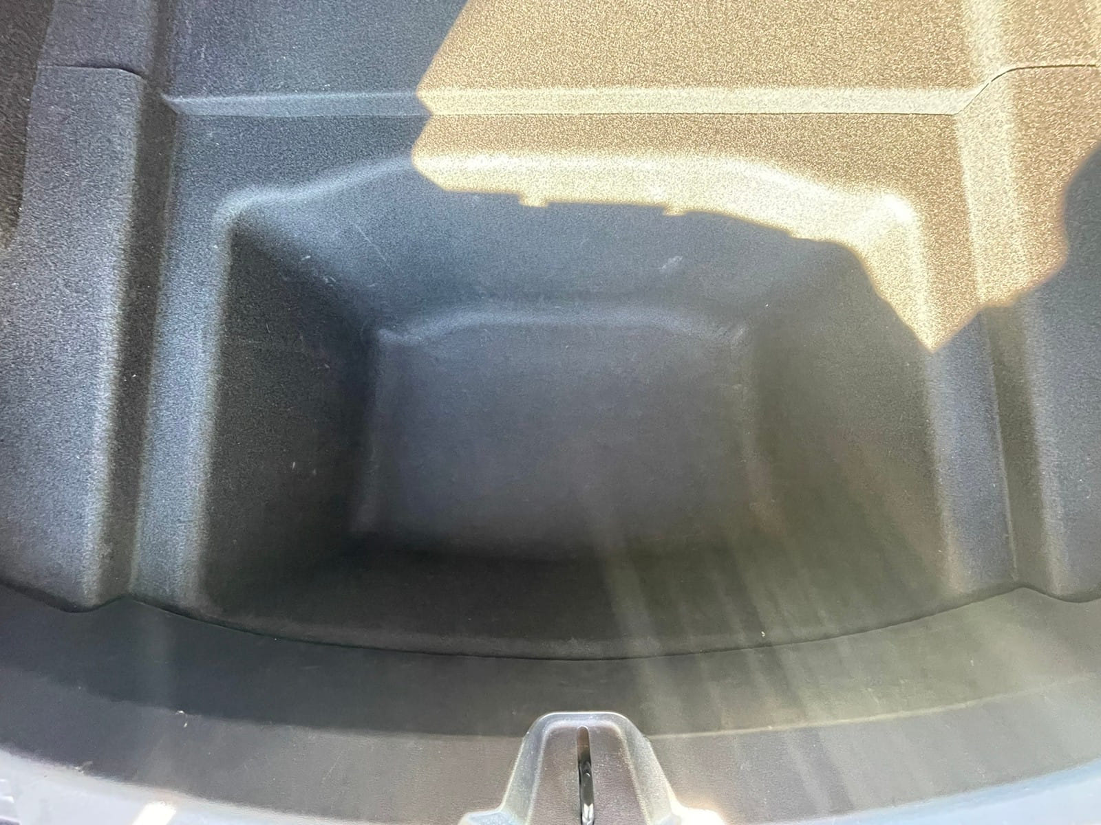 Tesla Model 3 med Bluetooth audio