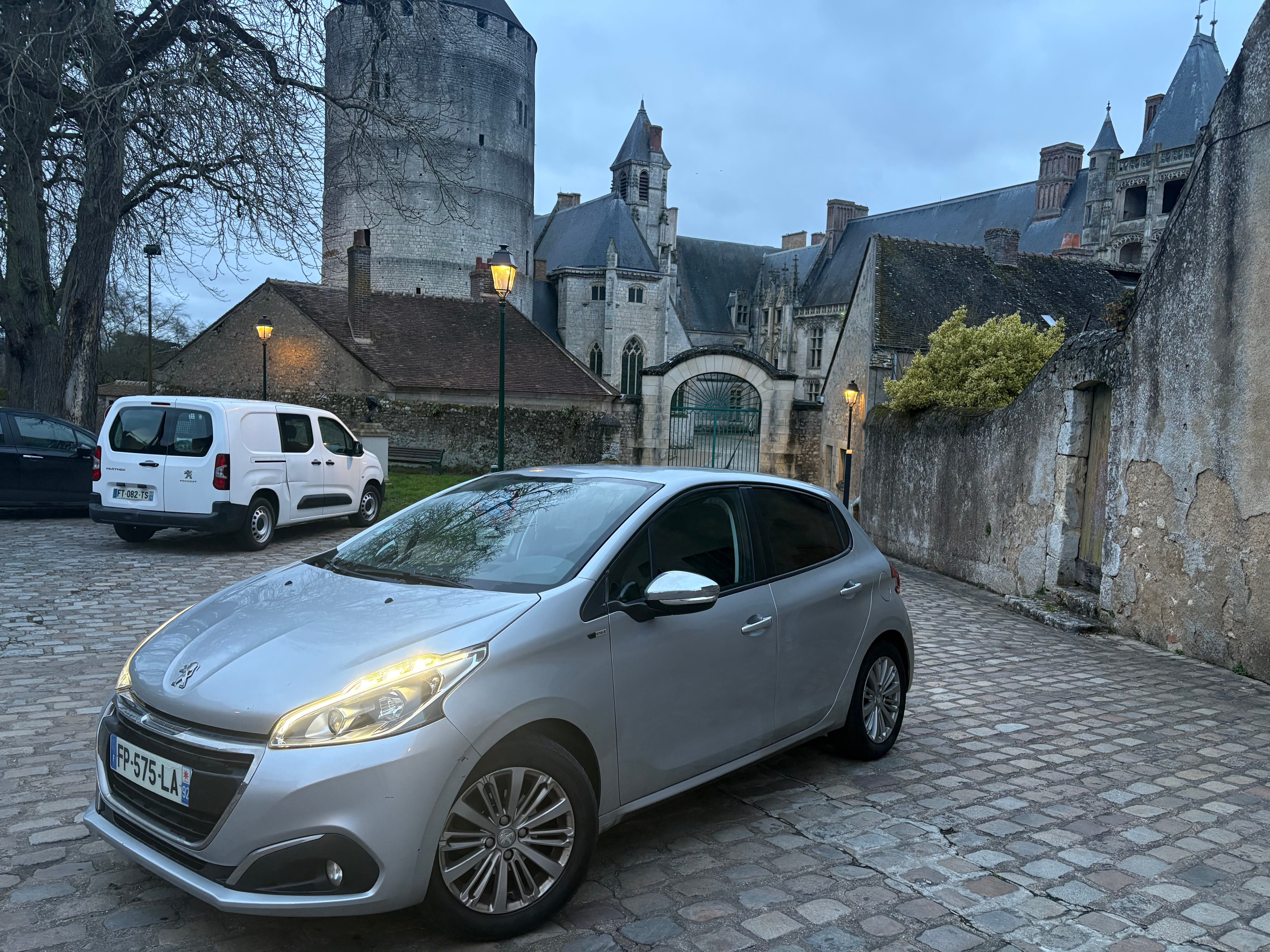 Peugeot 208, 2016, Diesel
