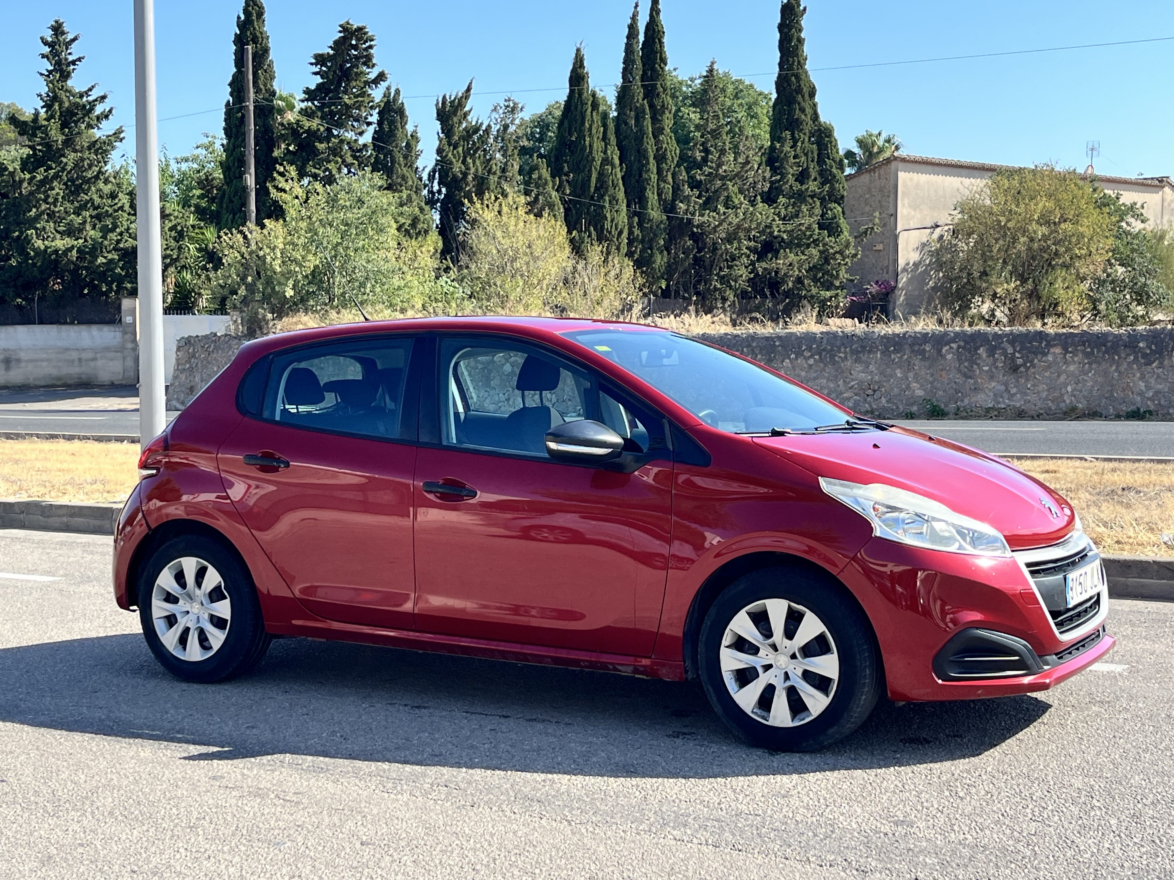 Peugeot 208 con Aire acondicionado