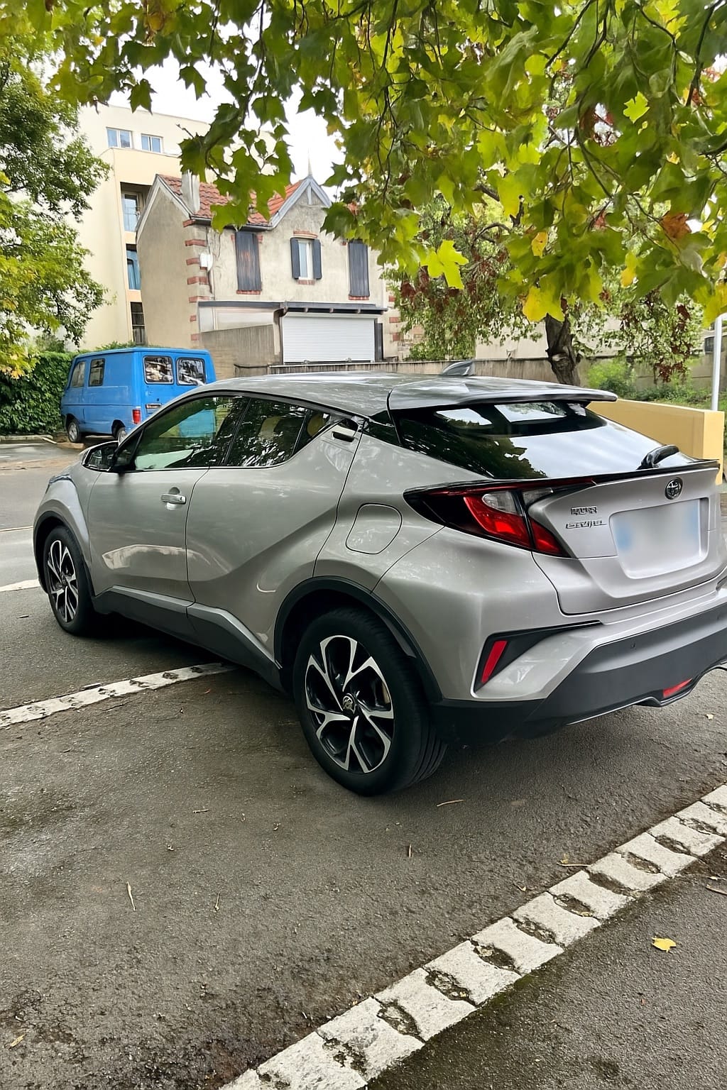 Toyota C-HR Hybrid avec GPS