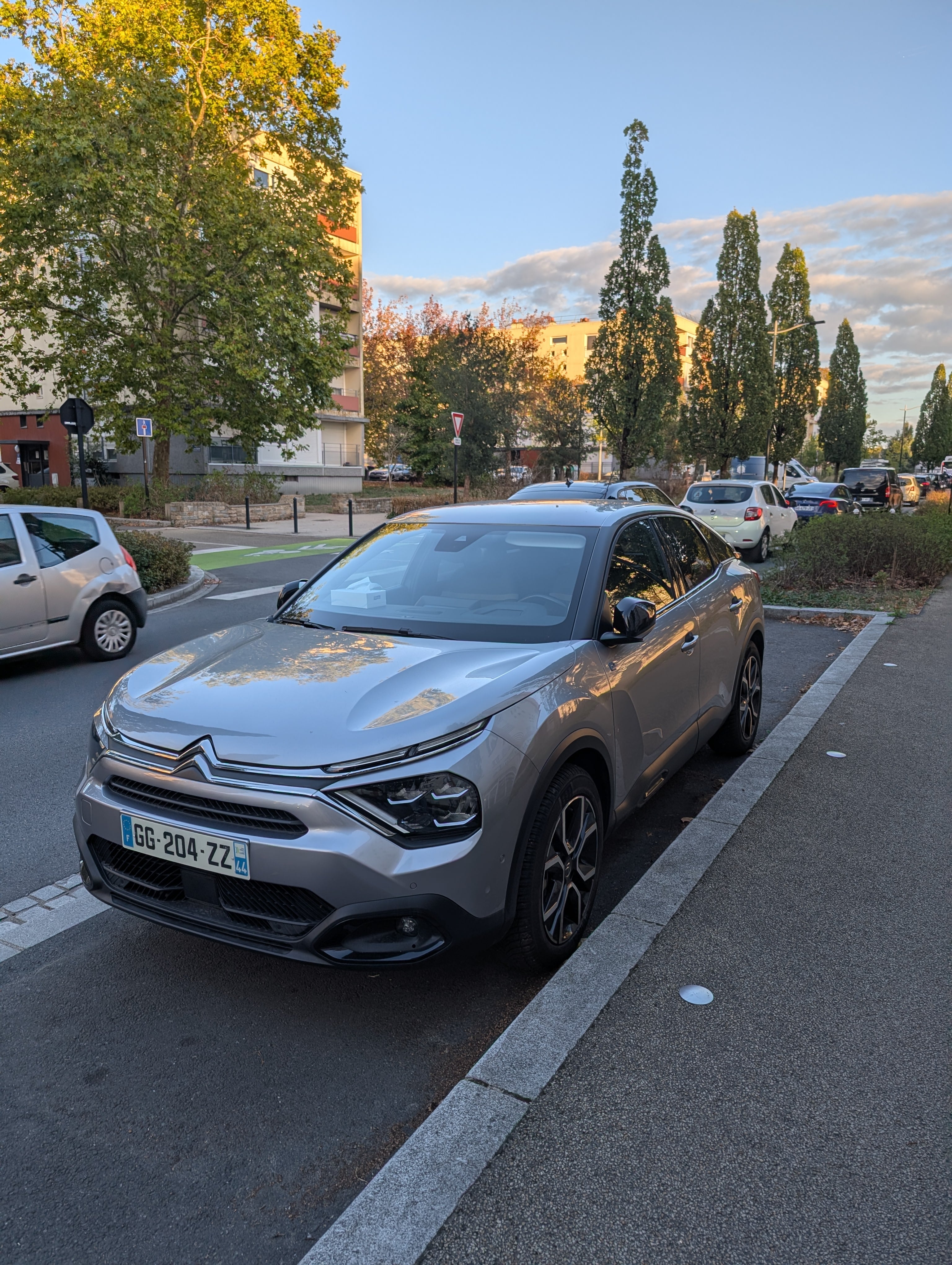 Citroen ë-C4 à quelques minutes de la gare de Nantes, 2022, Électrique, automatique
