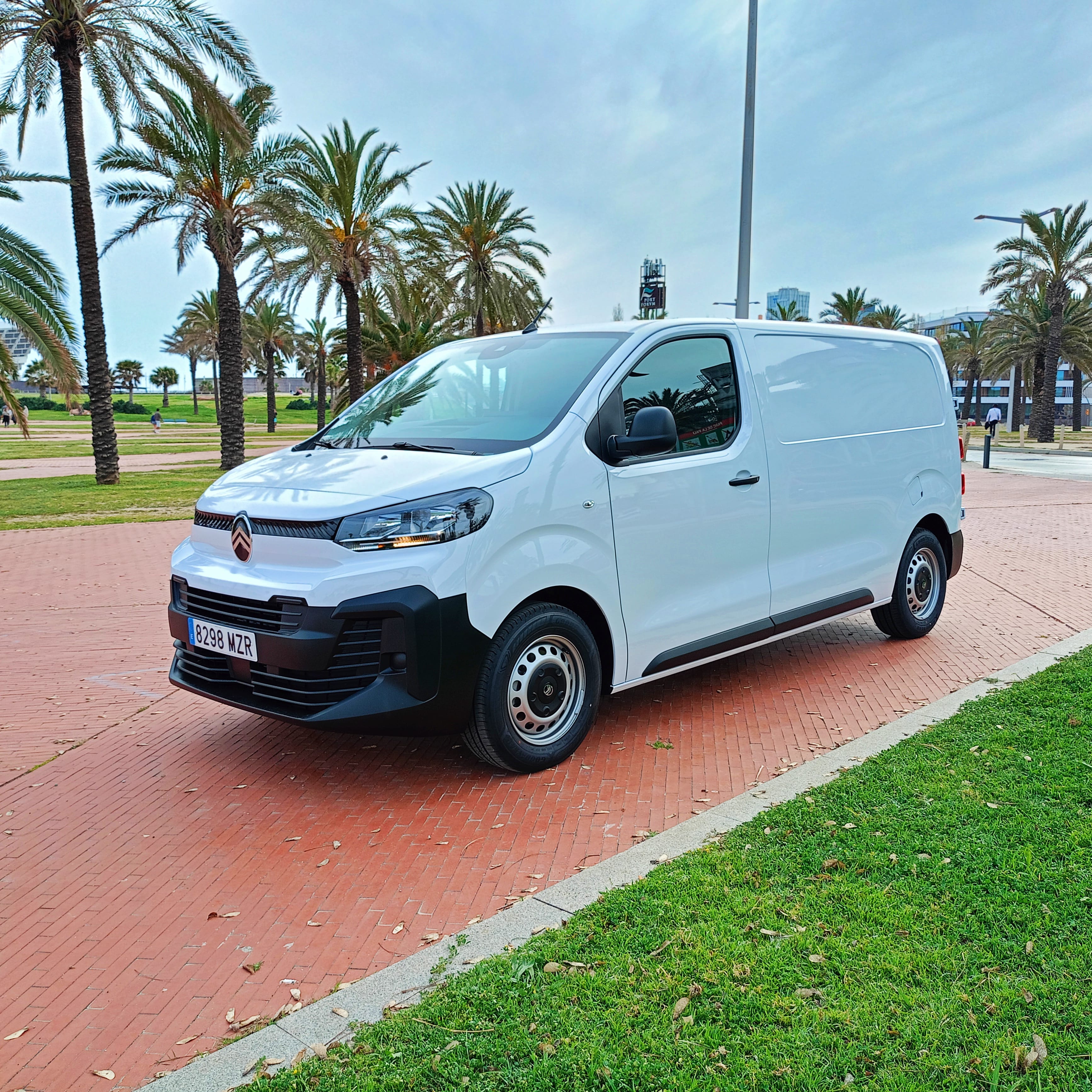 Citroen Jumpy Hdi - CÁMARA marcha atrás 360° -, 2025, Diesel