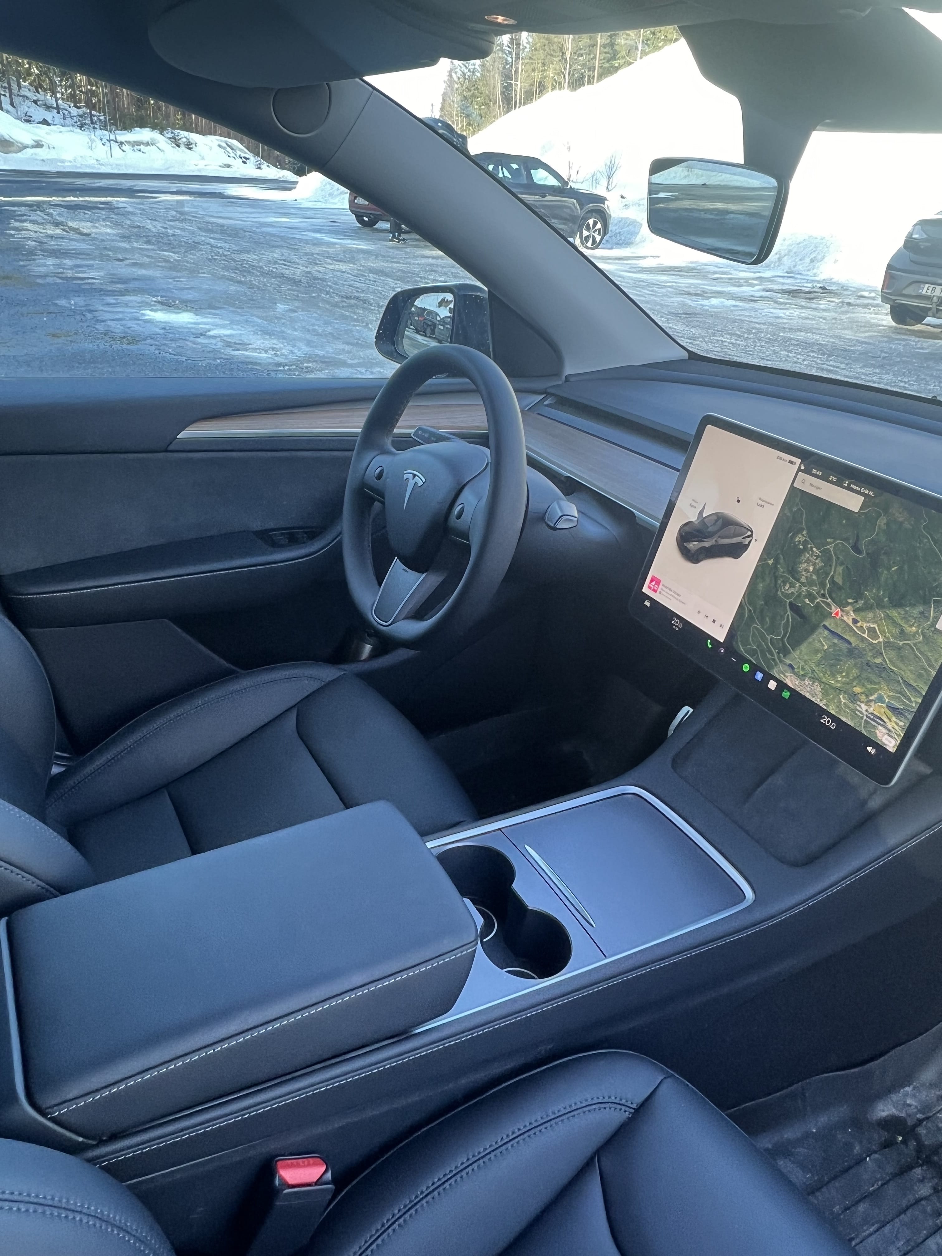 Tesla Model Y med Aircondition