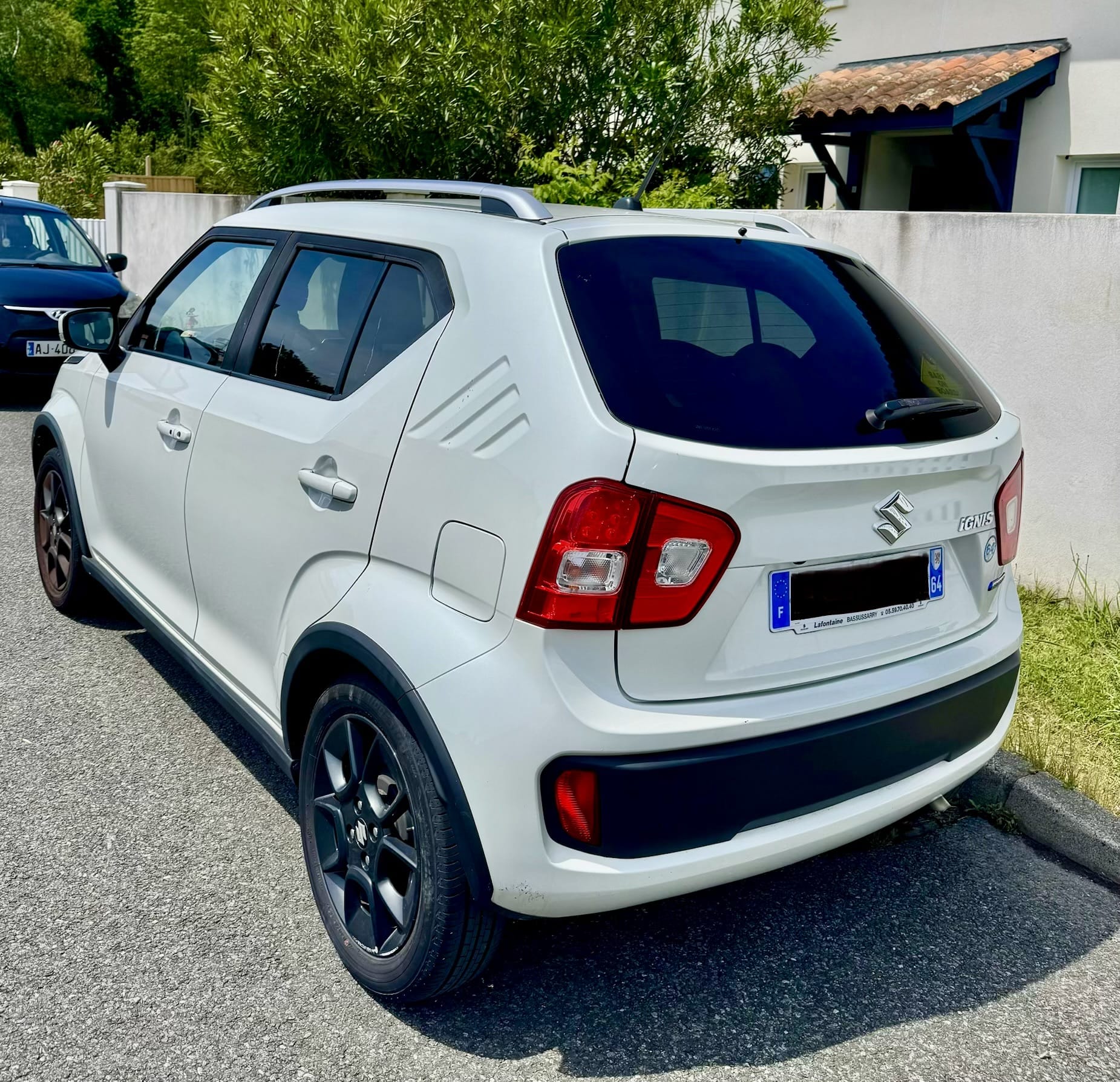 Suzuki Ignis with Backup camera