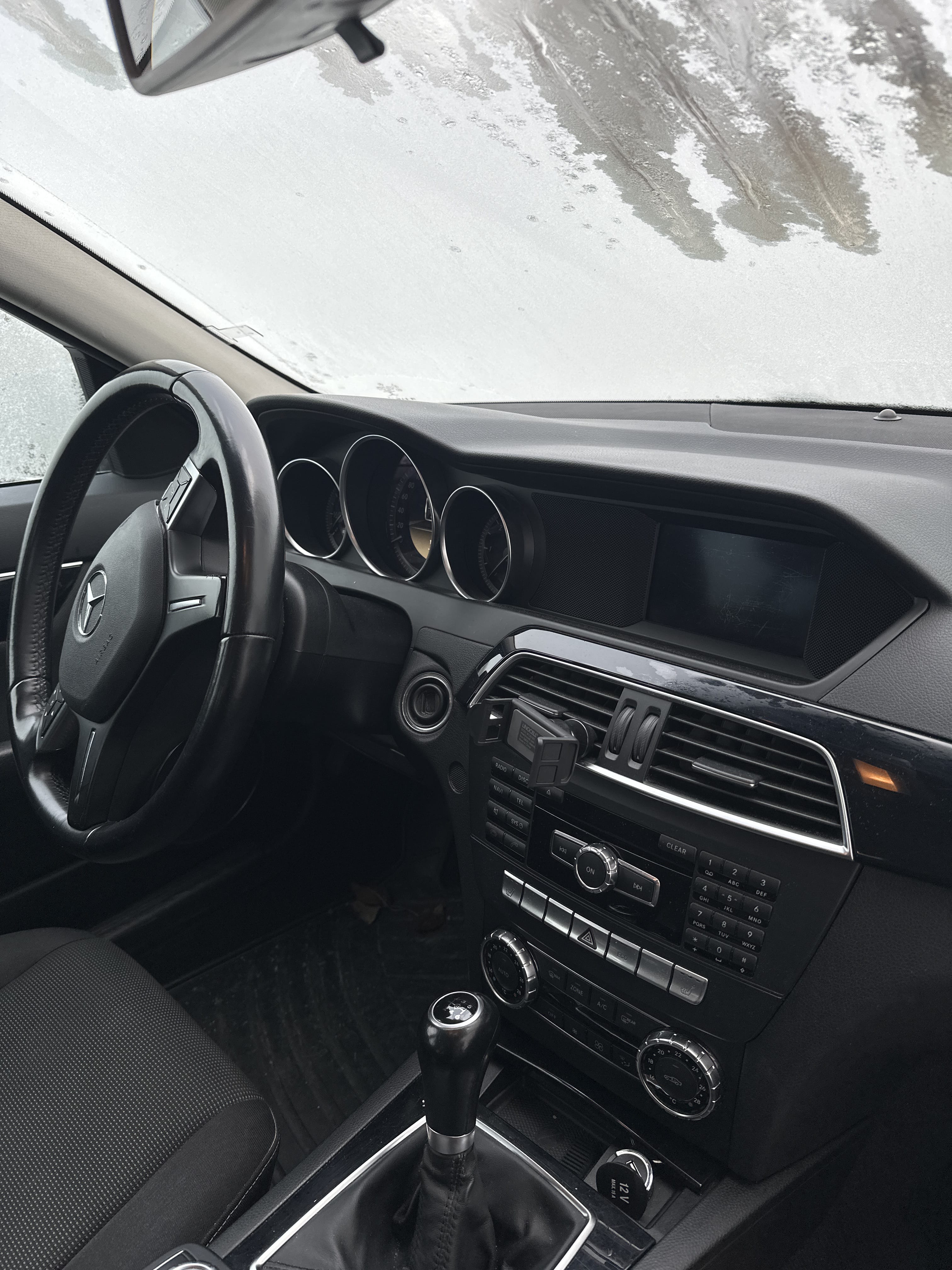 Mercedes-Benz C-Klasse with Bluetooth audio