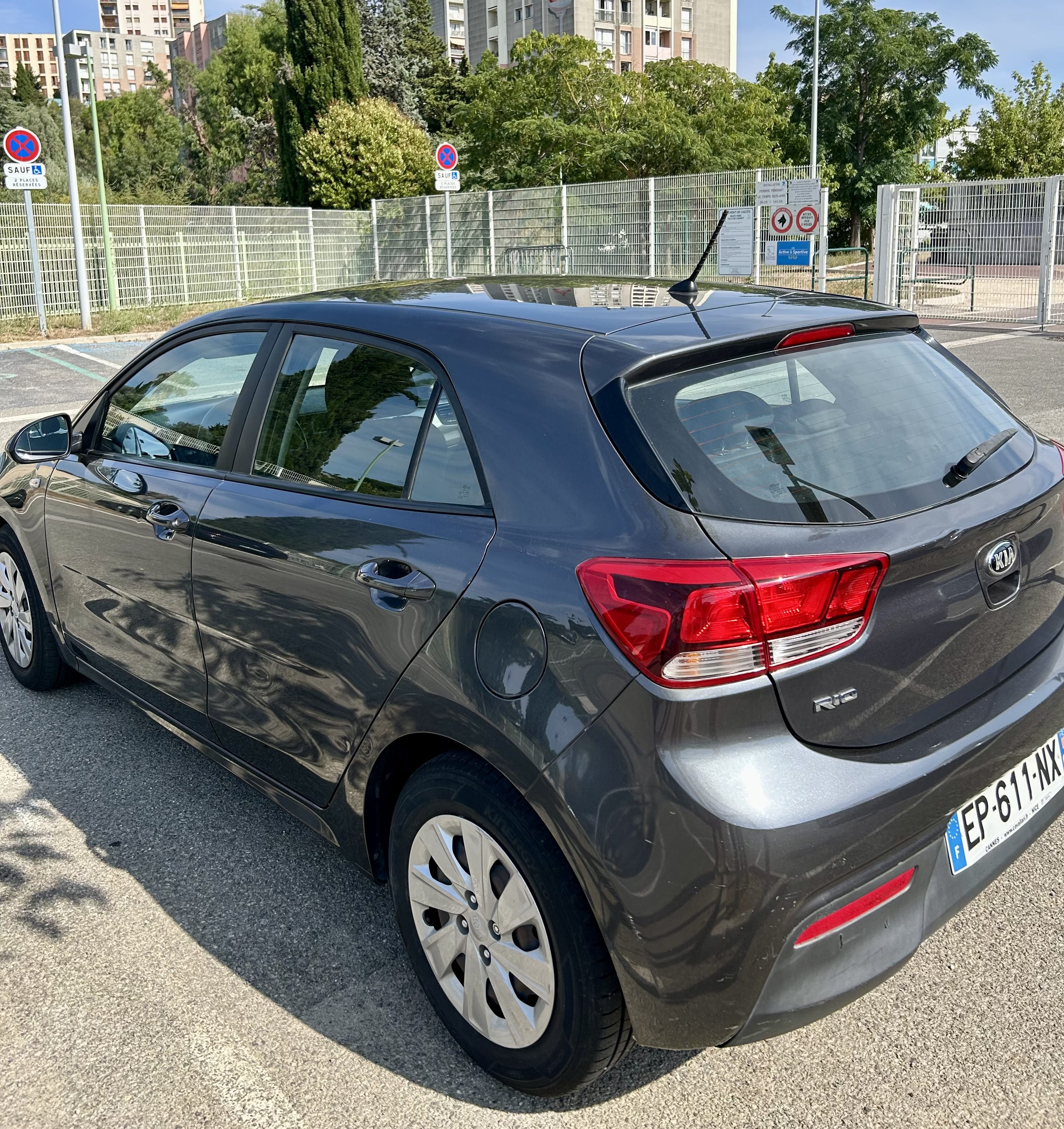 Kia Rio avec Régulateur de vitesse