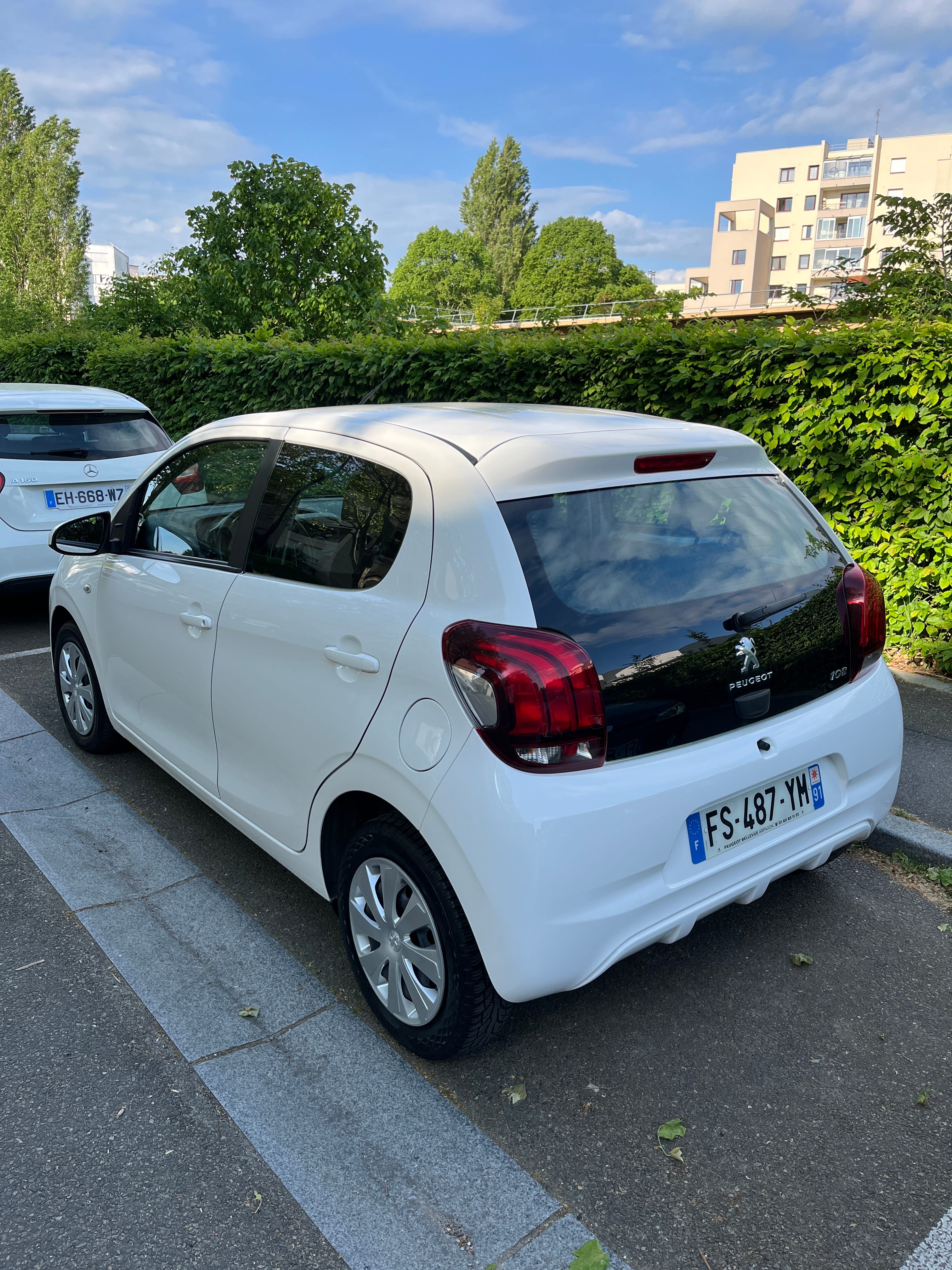 Peugeot 108 avec Autoradio