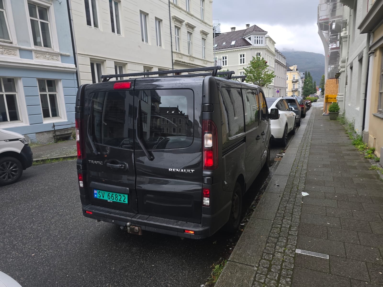 Renault Trafic med Tilhengerfeste