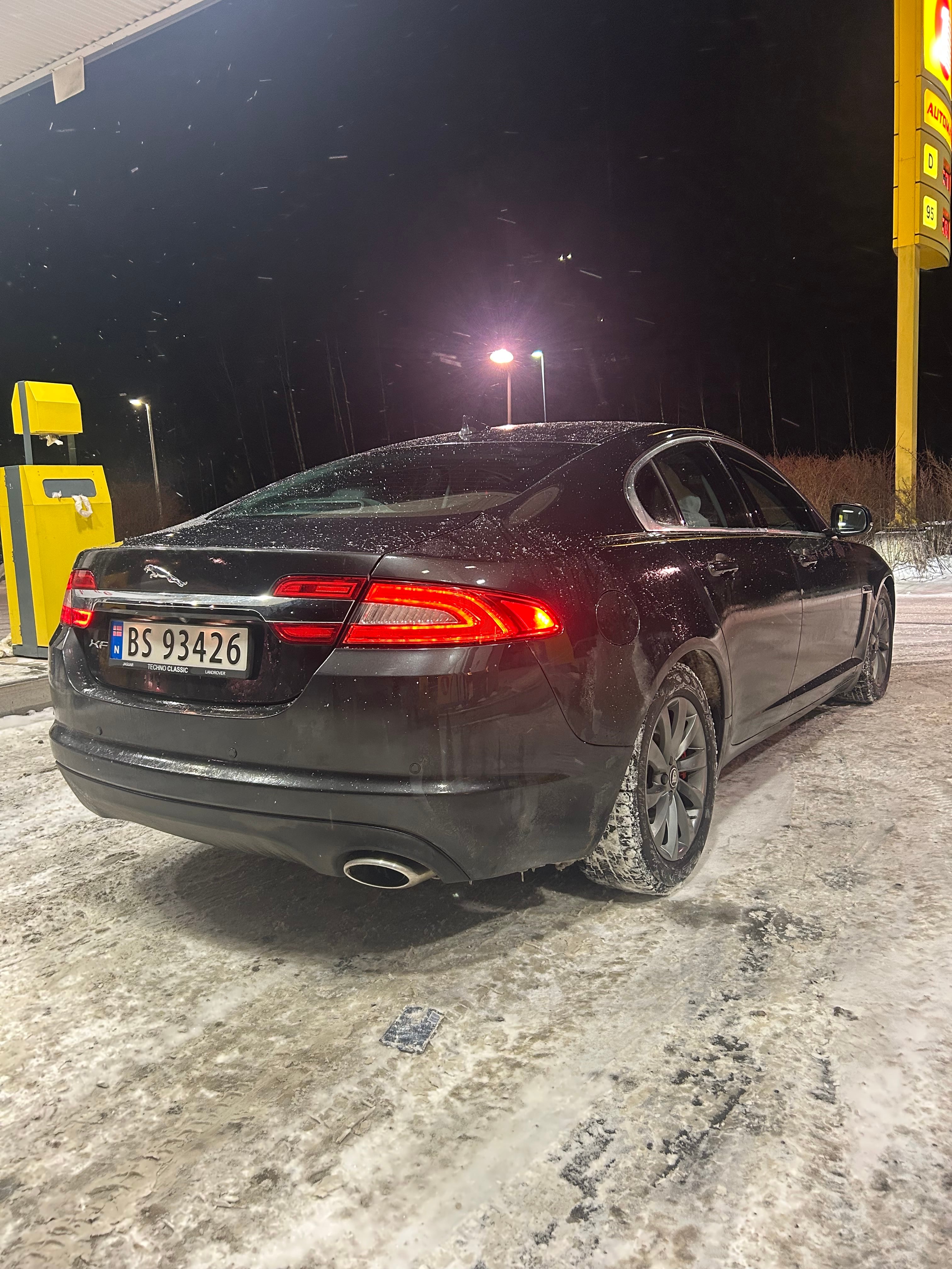 Jaguar XF 2.2L med Vinterdekk