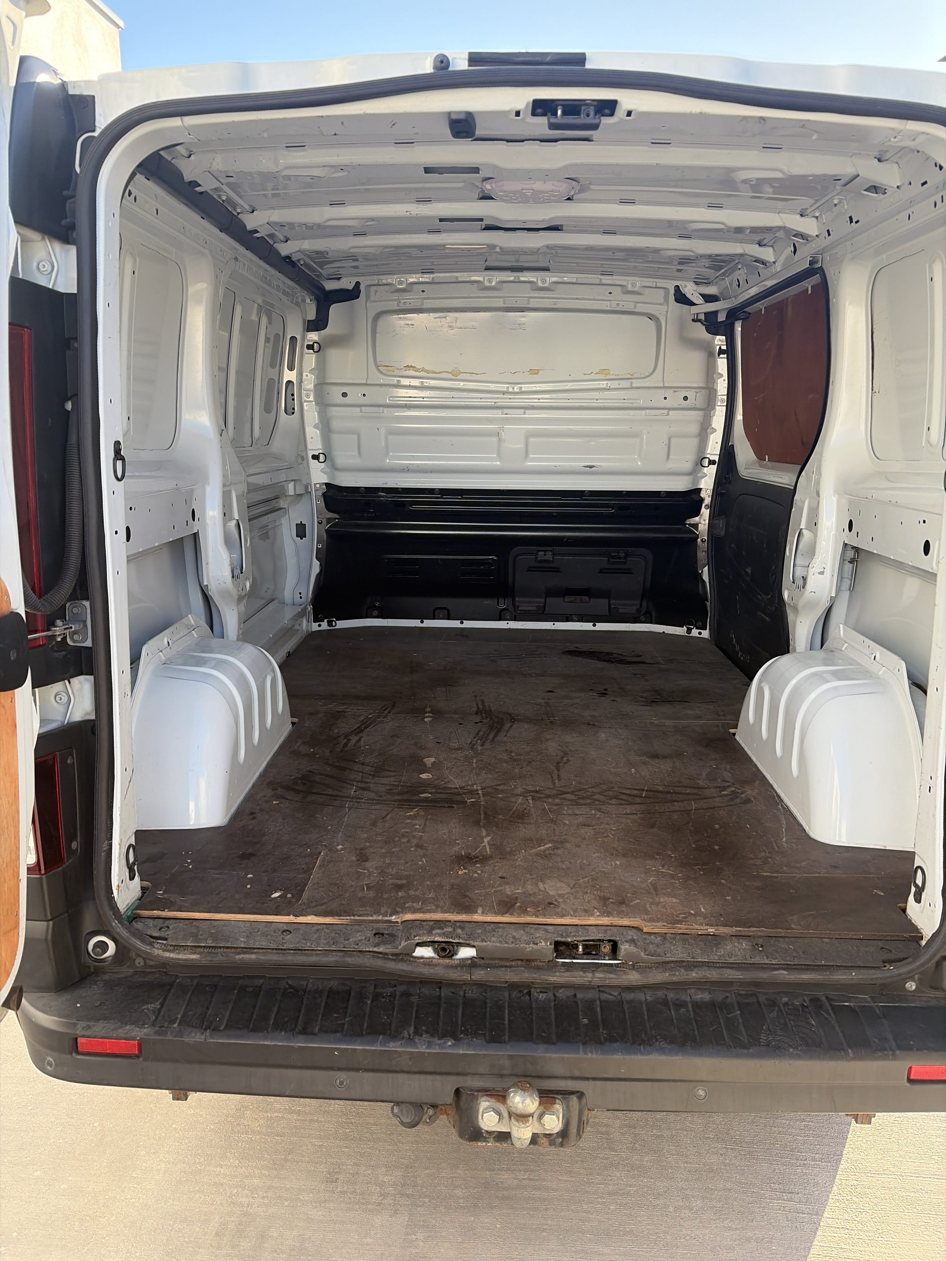 Nissan NV300 avec Quatre roues motrices