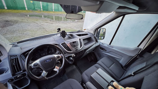 Ford Transit Kastenwagen 96 kW / 135 PS mit Anhängerkupplung
