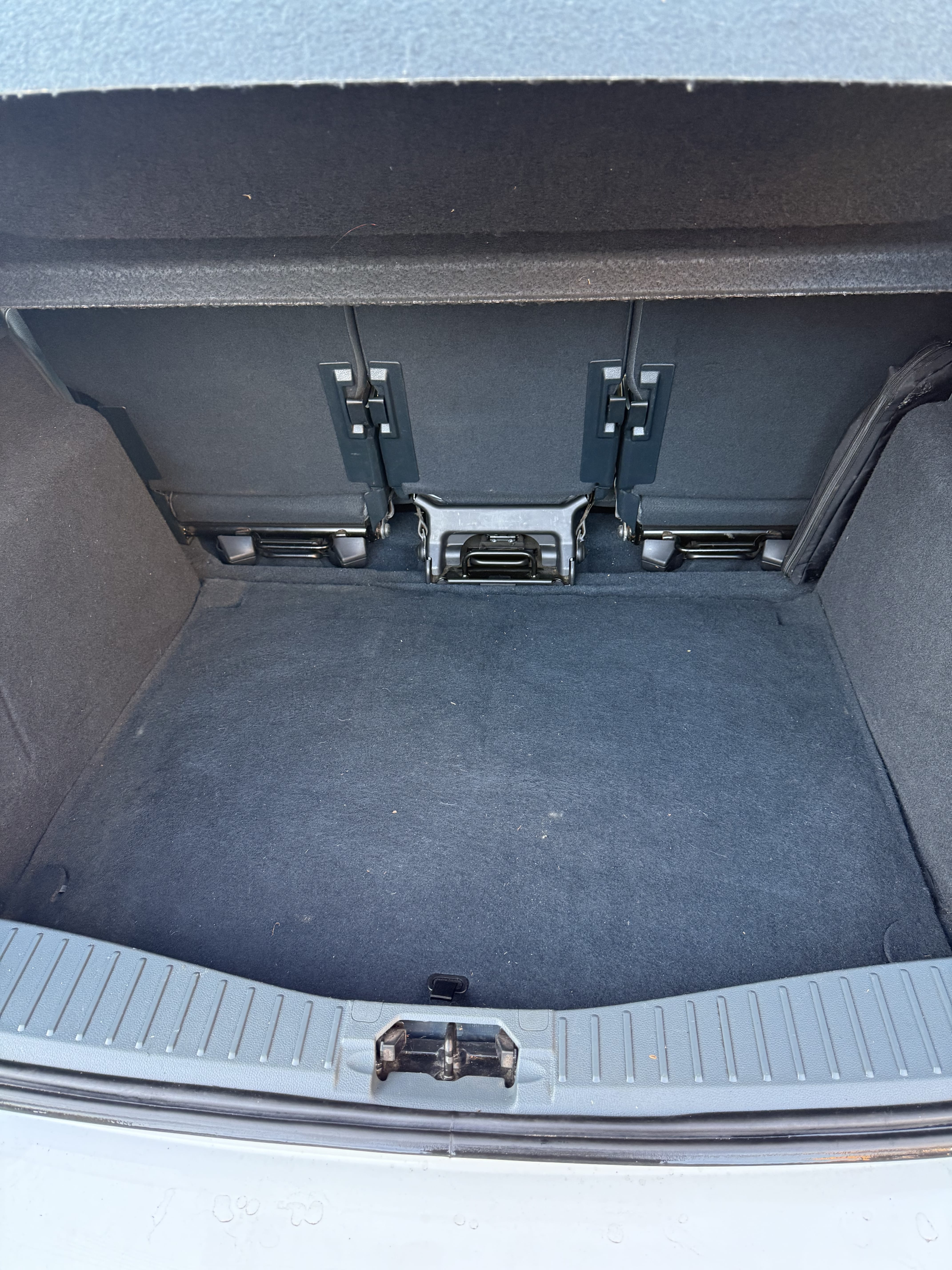 Ford C-Max avec Attelage