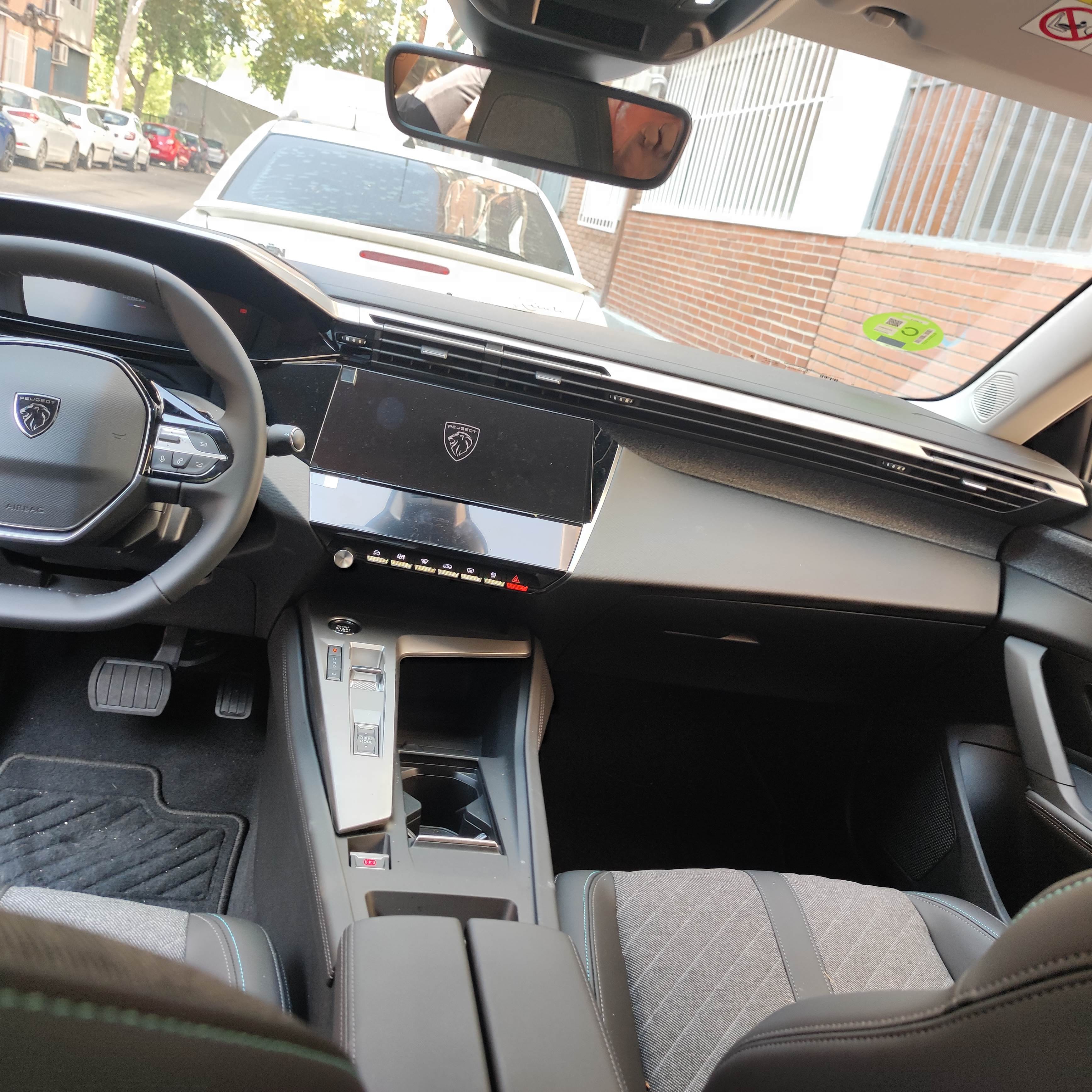 Peugeot 408 con Audio Bluetooth