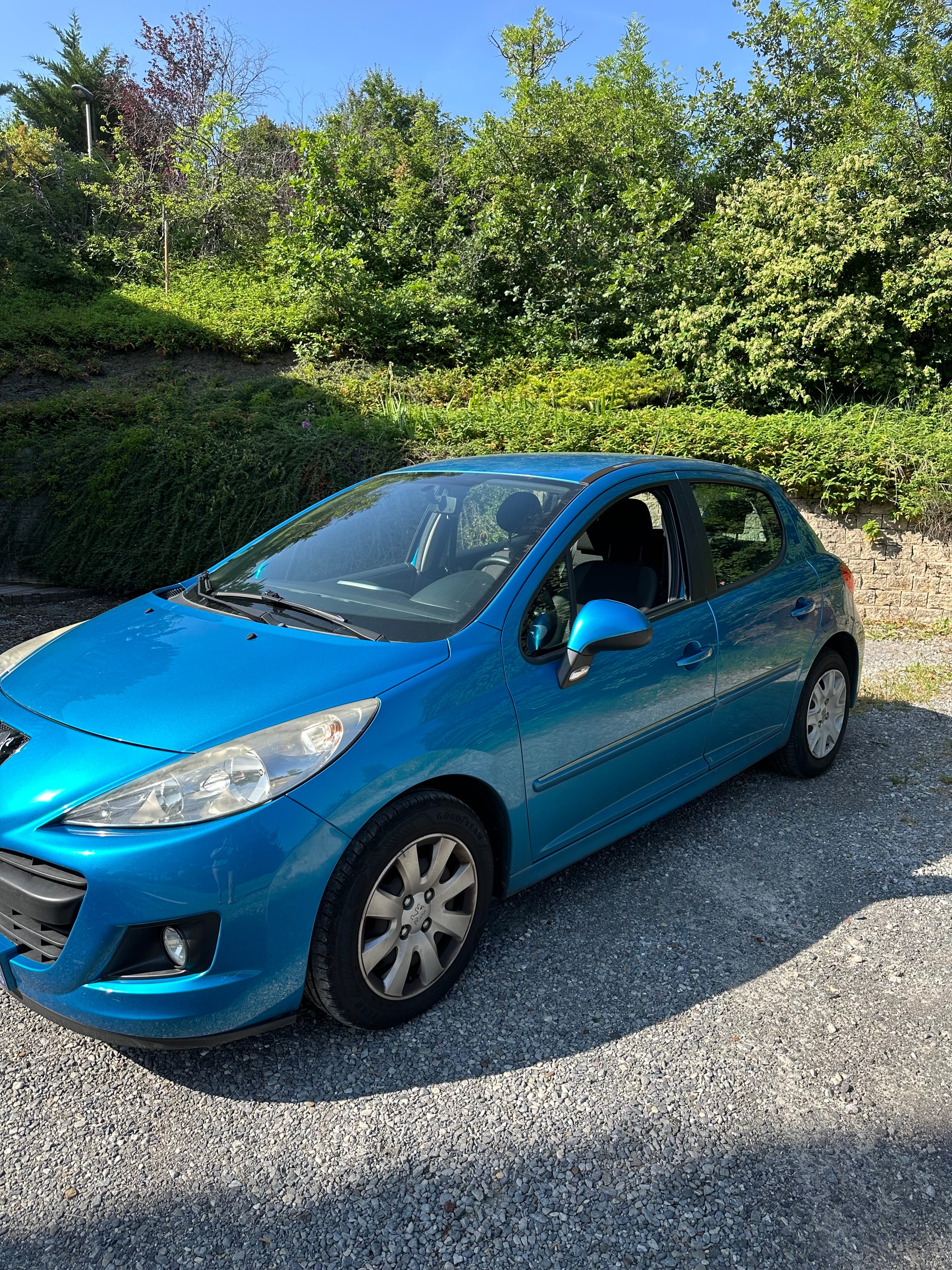 Peugeot 207+ avec Climatisation