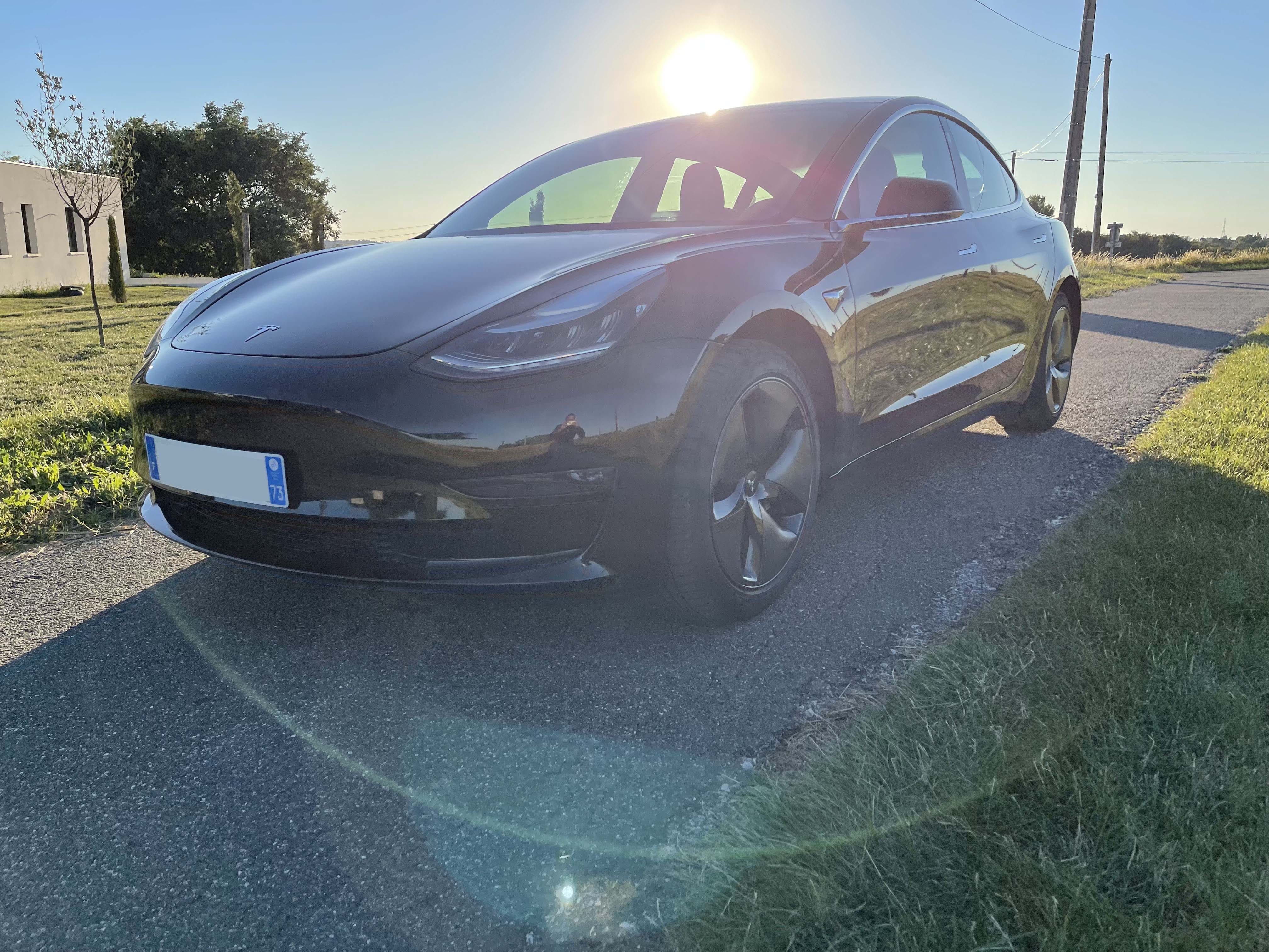 Tesla Model 3 SR+
