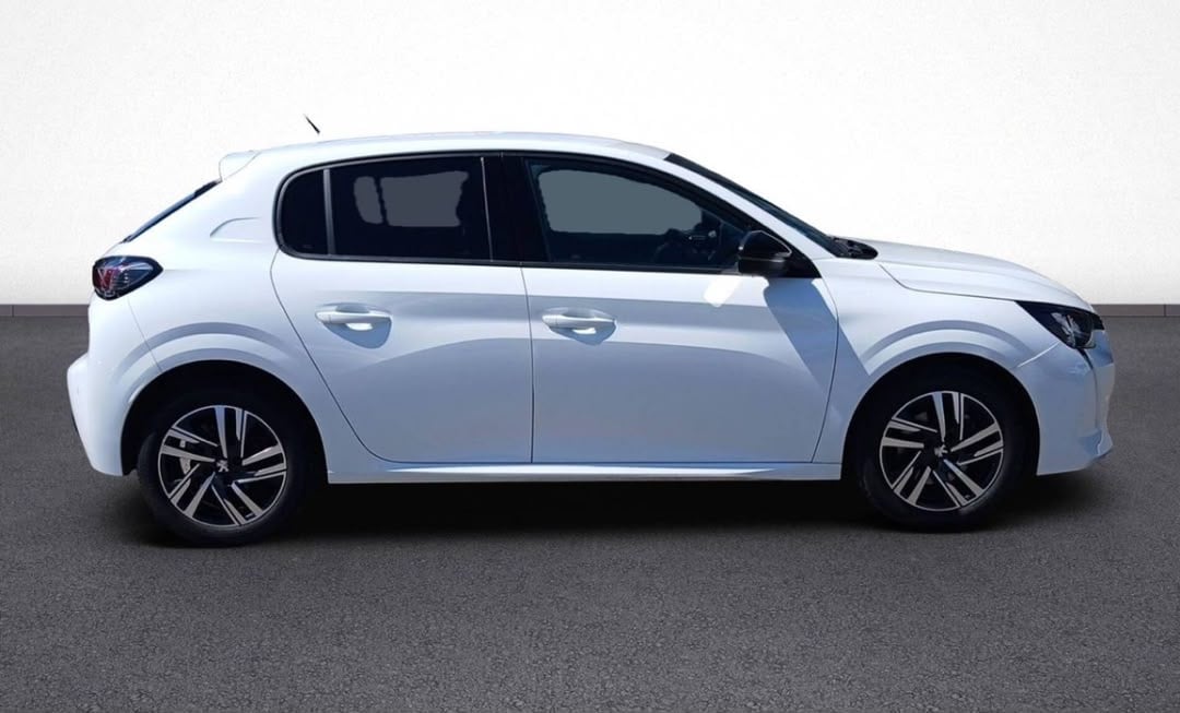 Peugeot 208 avec GPS