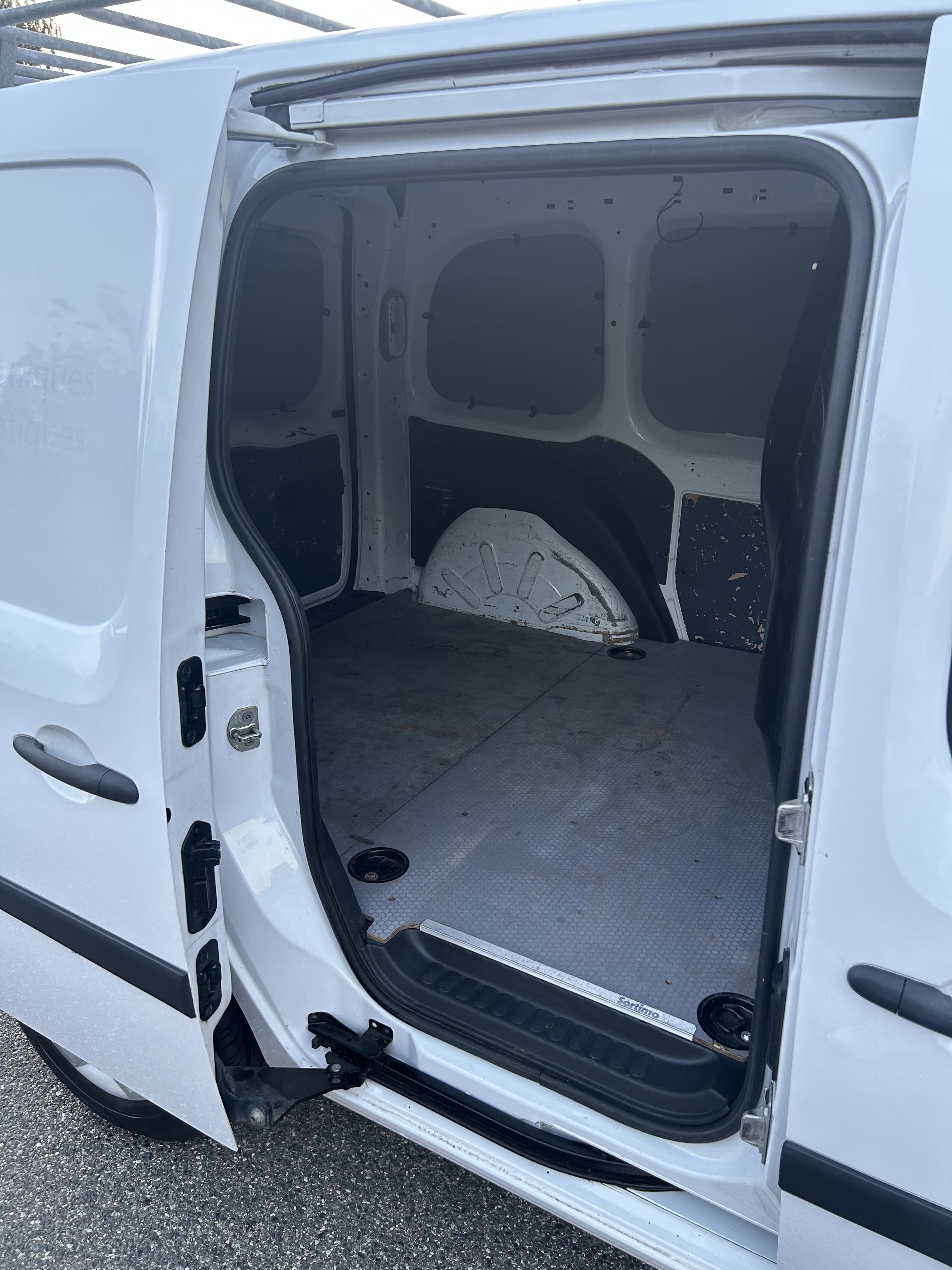 Renault Kangoo Express 1.5 DCI avec Attelage