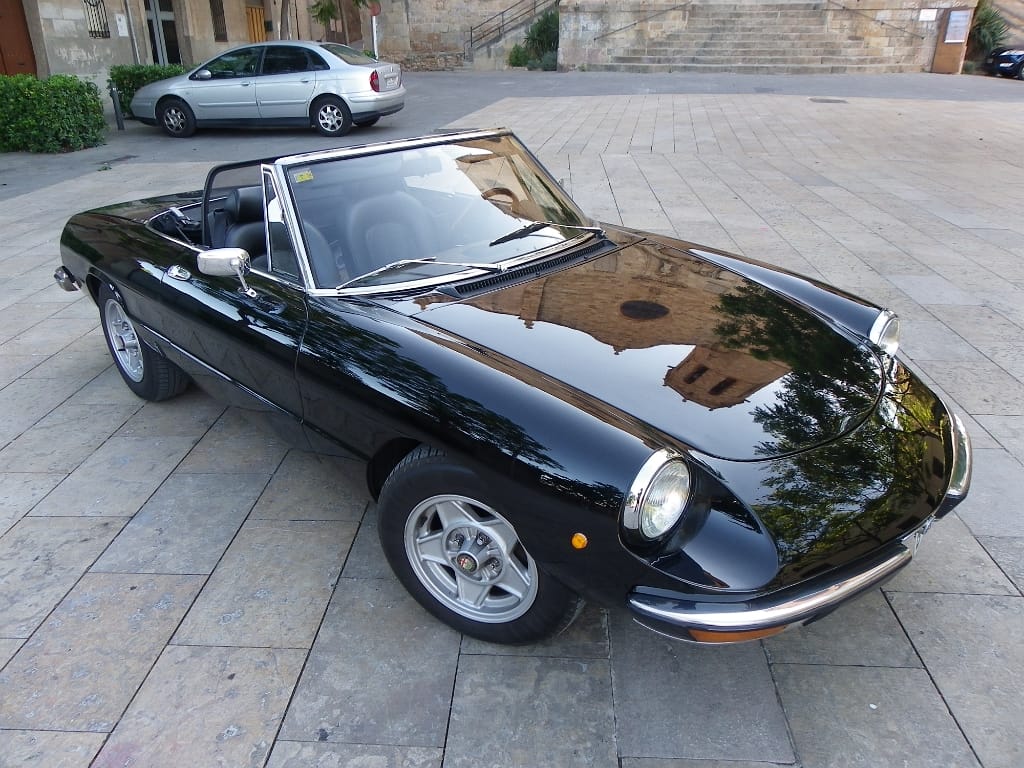 Alfa-Romeo Spider Duetto 1600 med Lydinngang