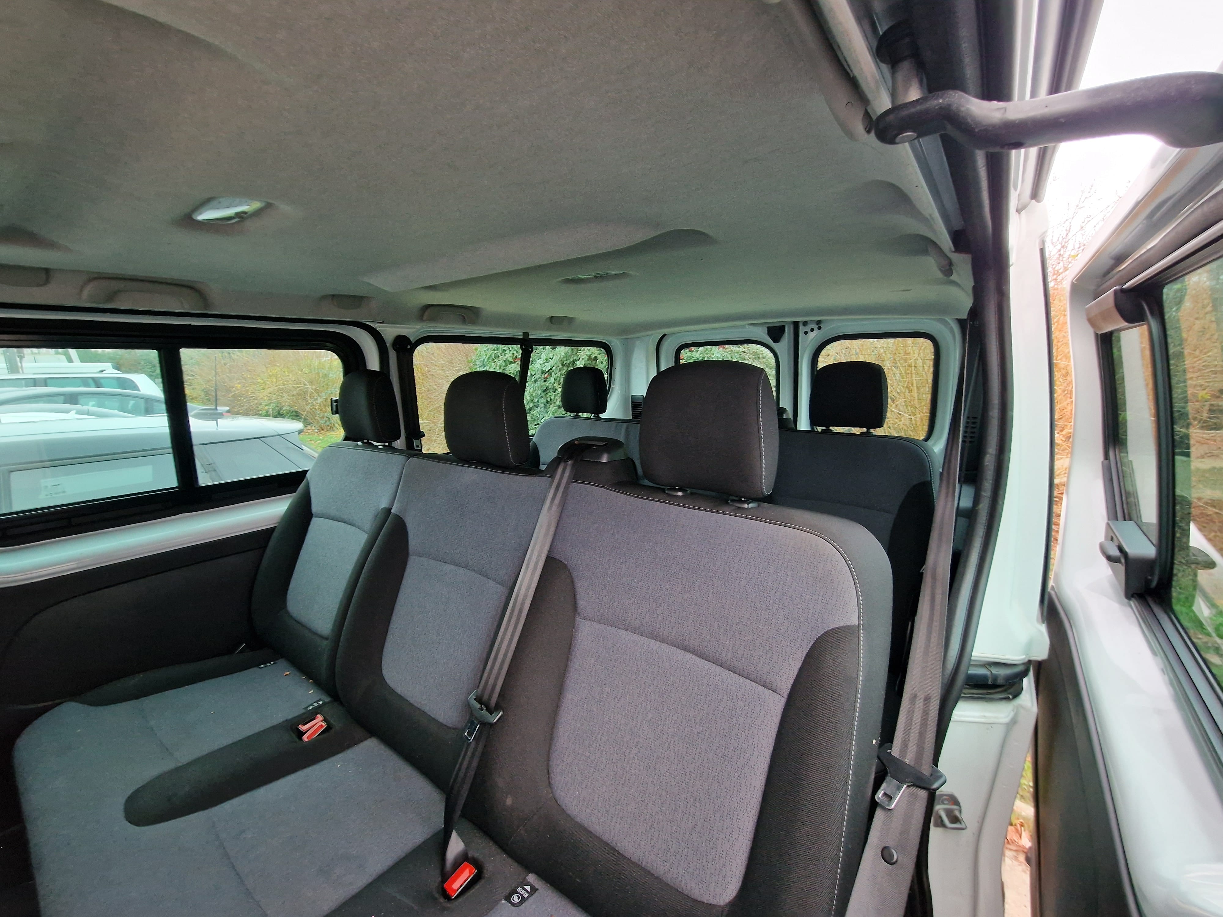 Opel Vivaro Combi Combi EM333 avec Entrée audio / iPod