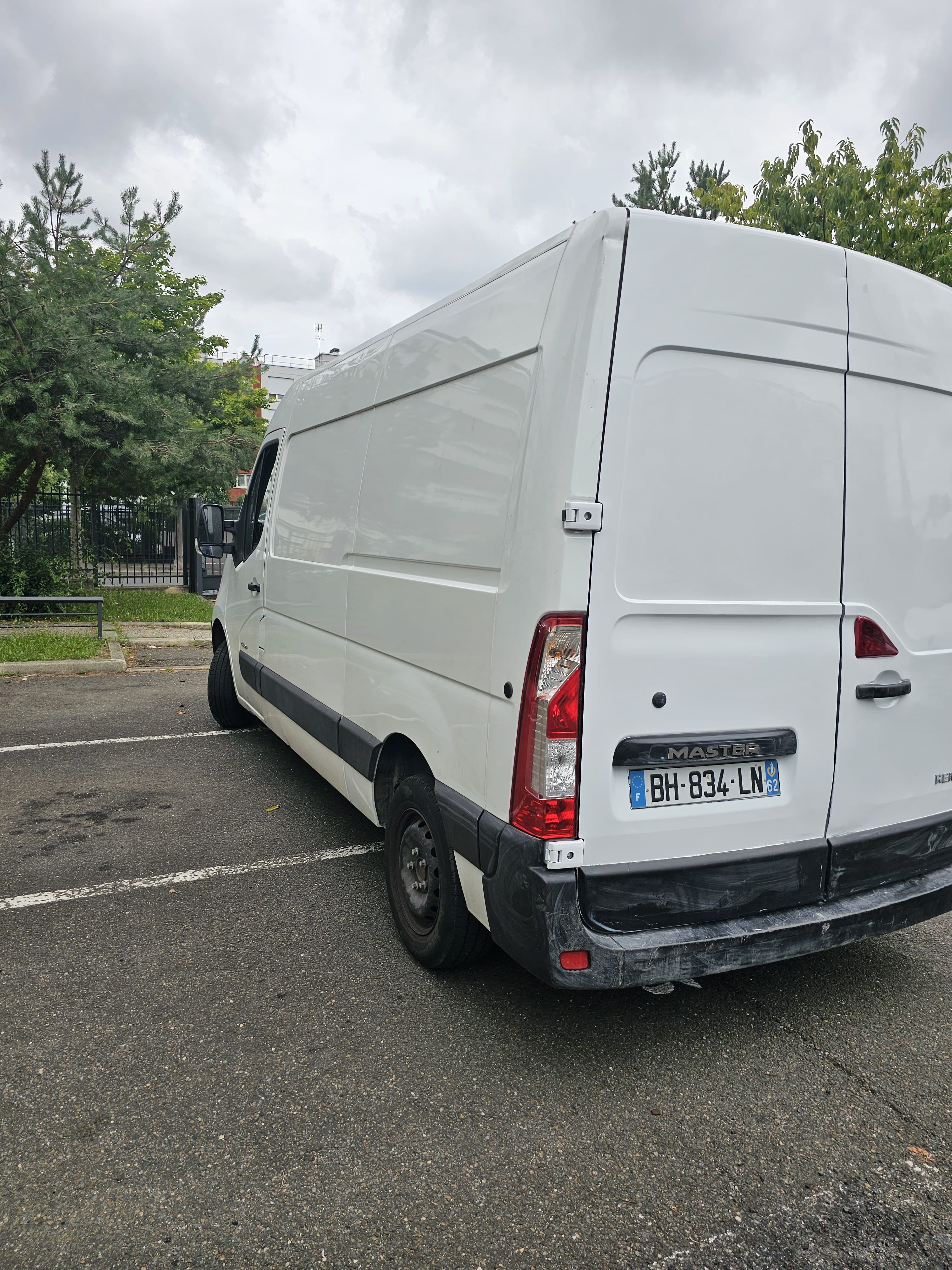 Renault Master avec Coffre de toit