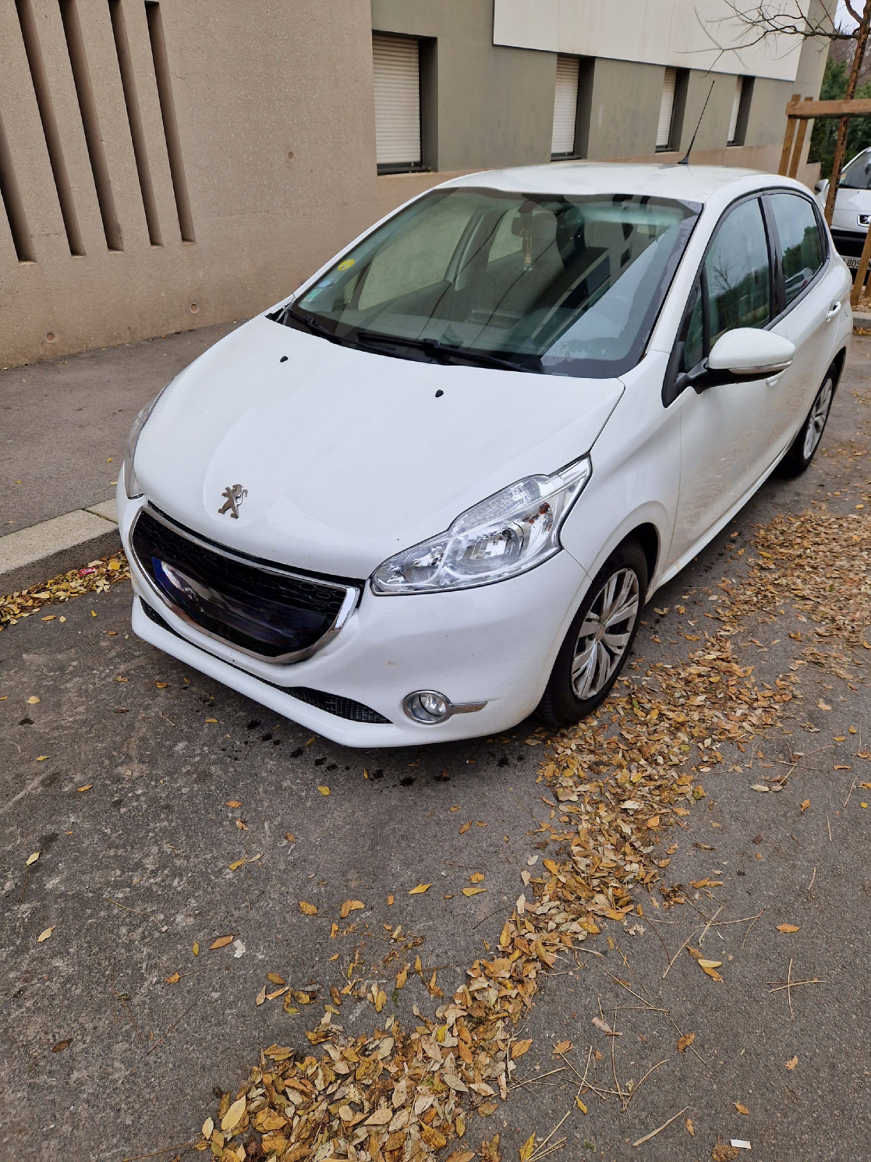 Peugeot 208, 2014, Diesel, automatique