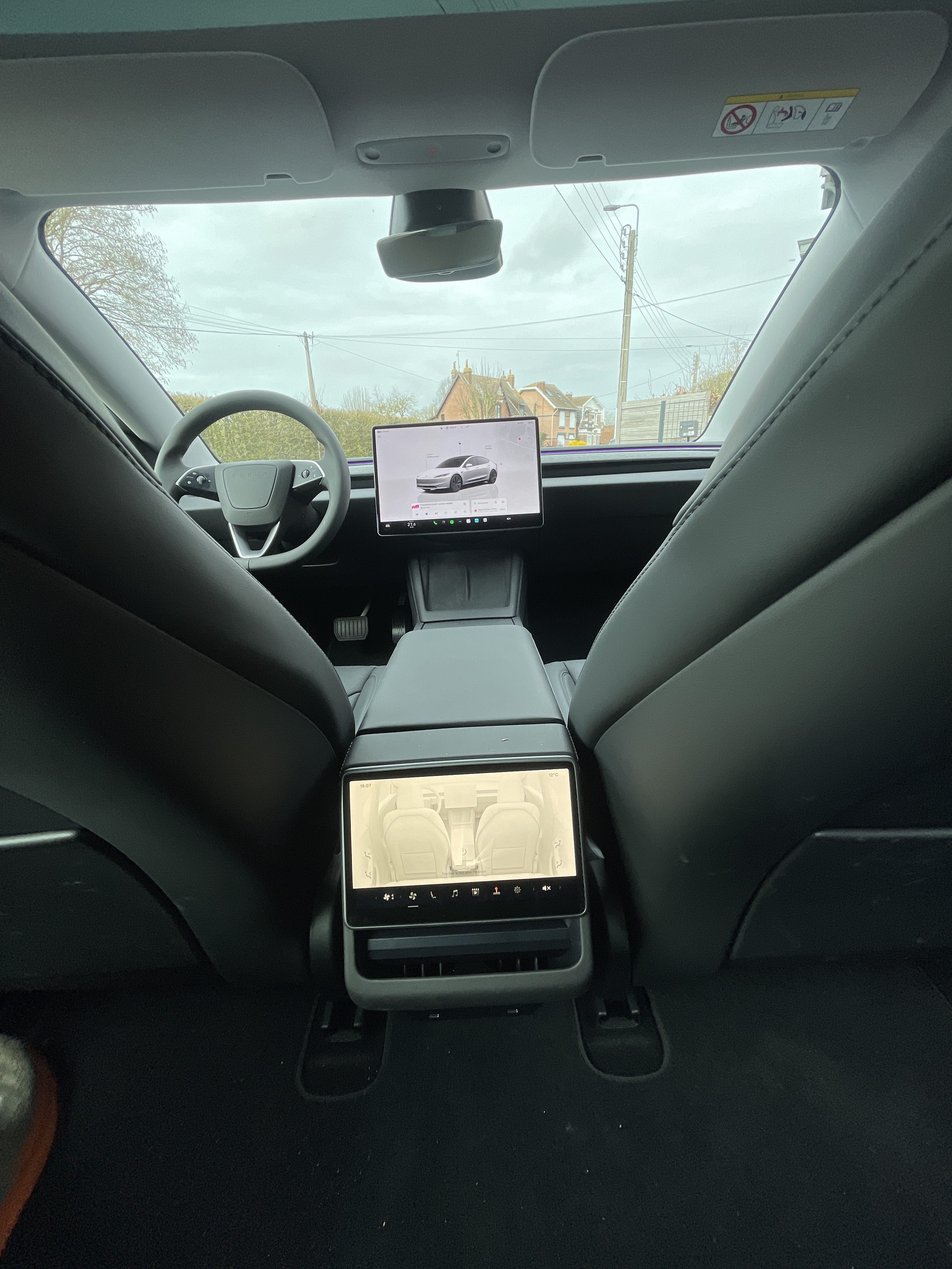 Tesla Model 3 Long Range avec GPS