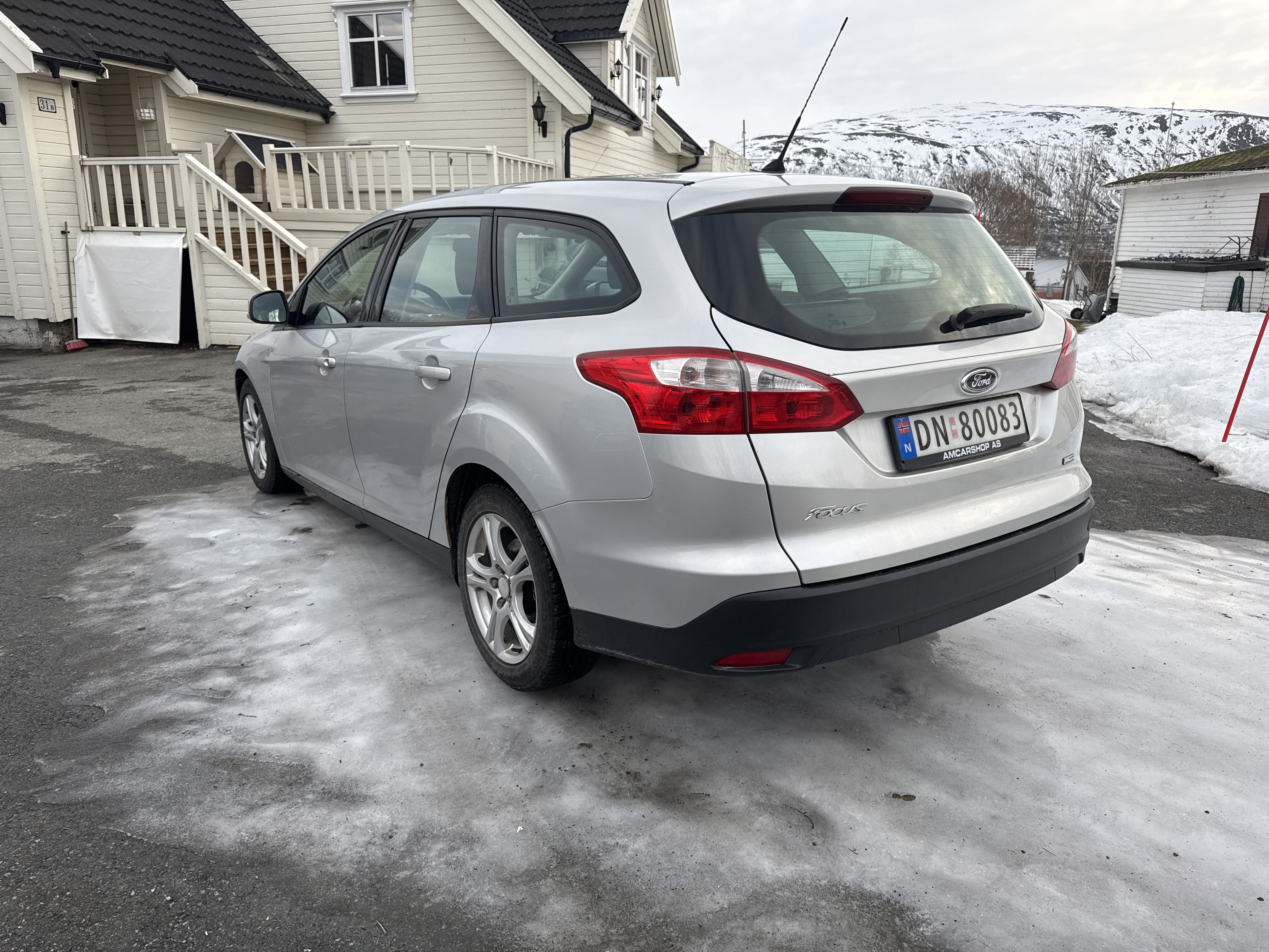 Ford Focus SW lll Turnier 1,6 TDCi Stv avec Siège bébé
