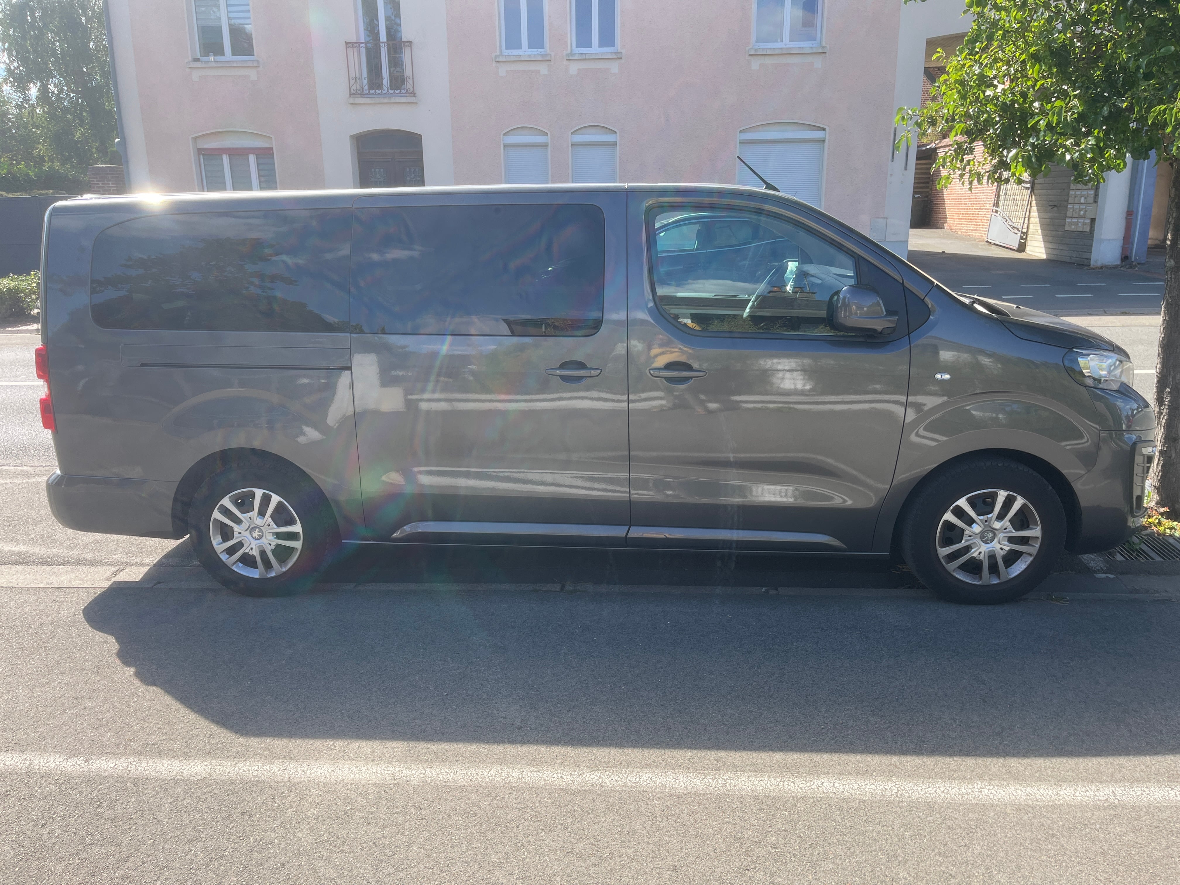 Peugeot Traveller avec Caméra de recul