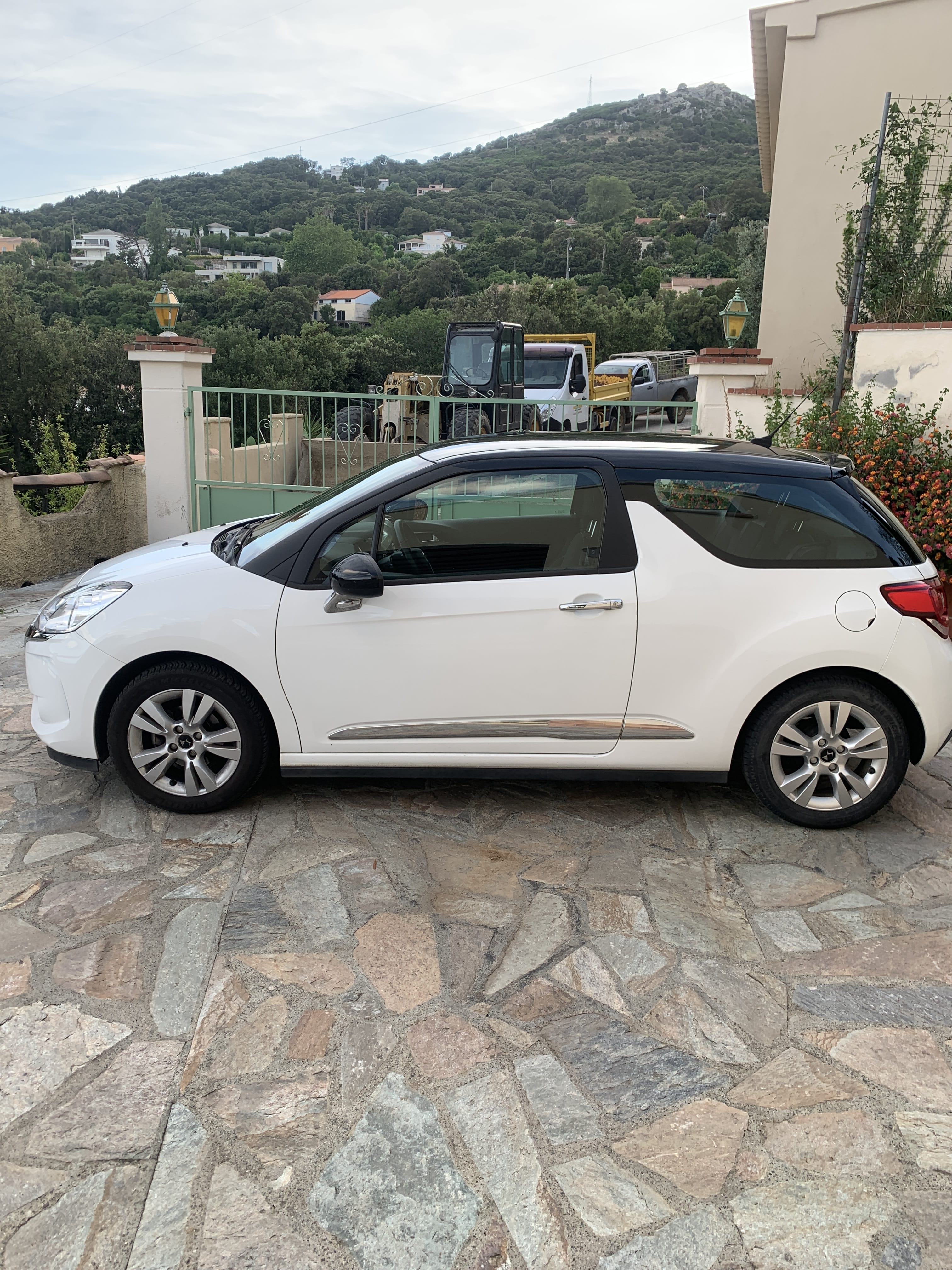 Citroen DS3 with Air conditioning