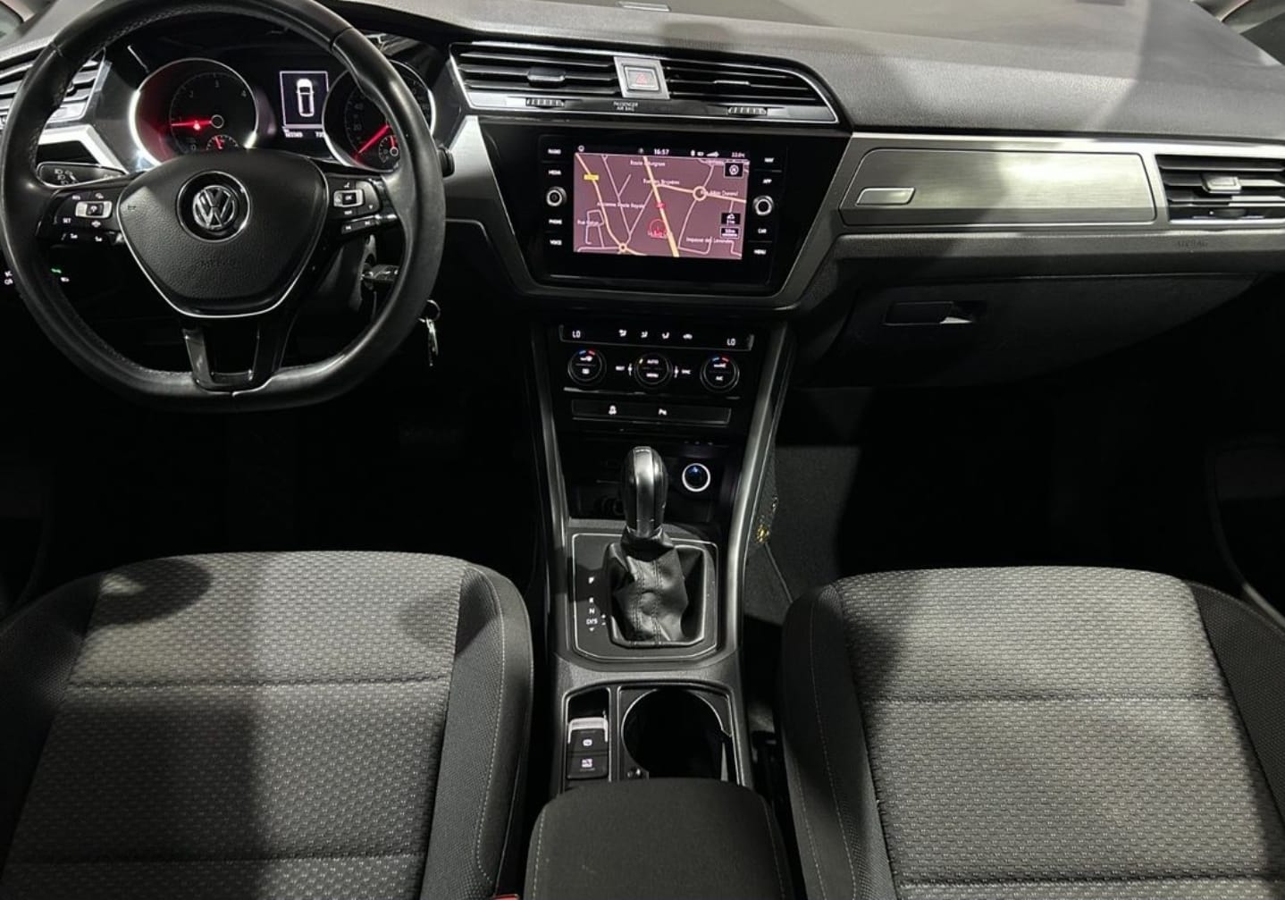 Volkswagen Touran avec GPS