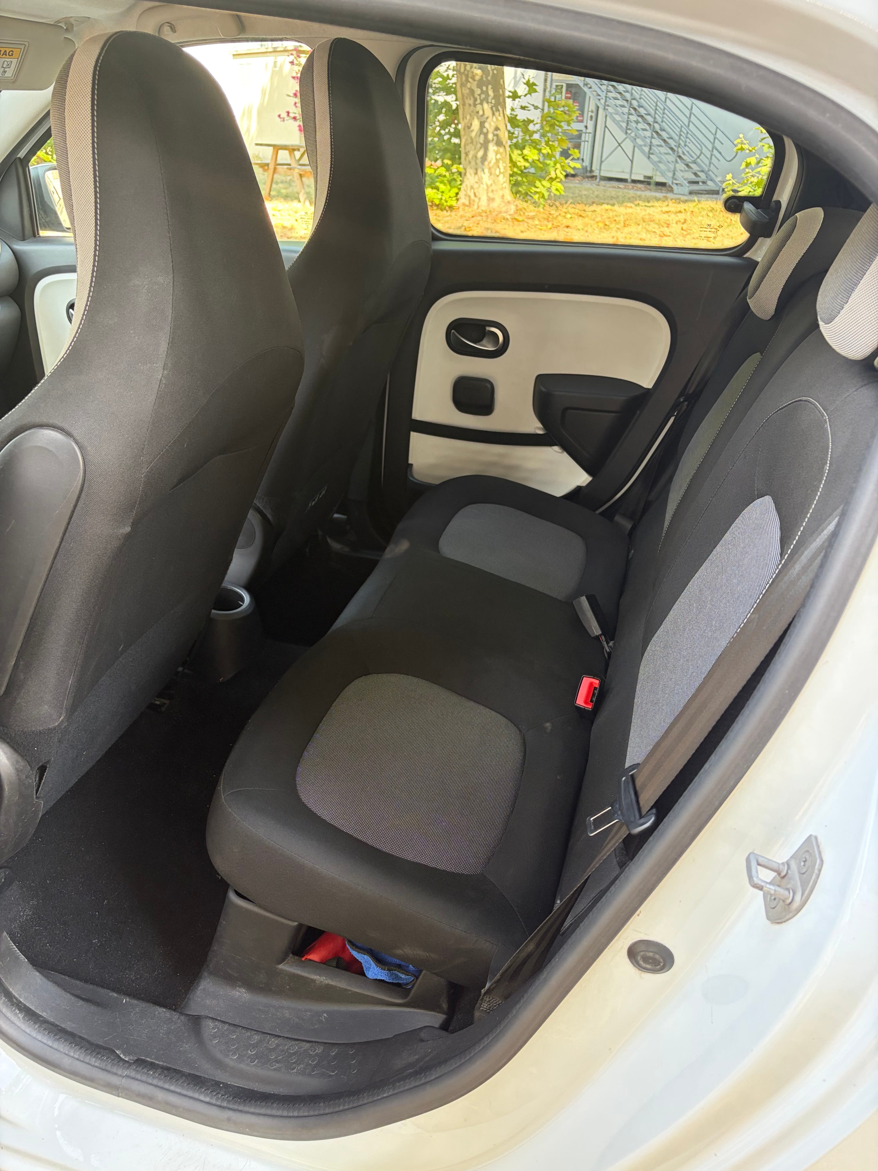 Renault Twingo III avec Autoradio