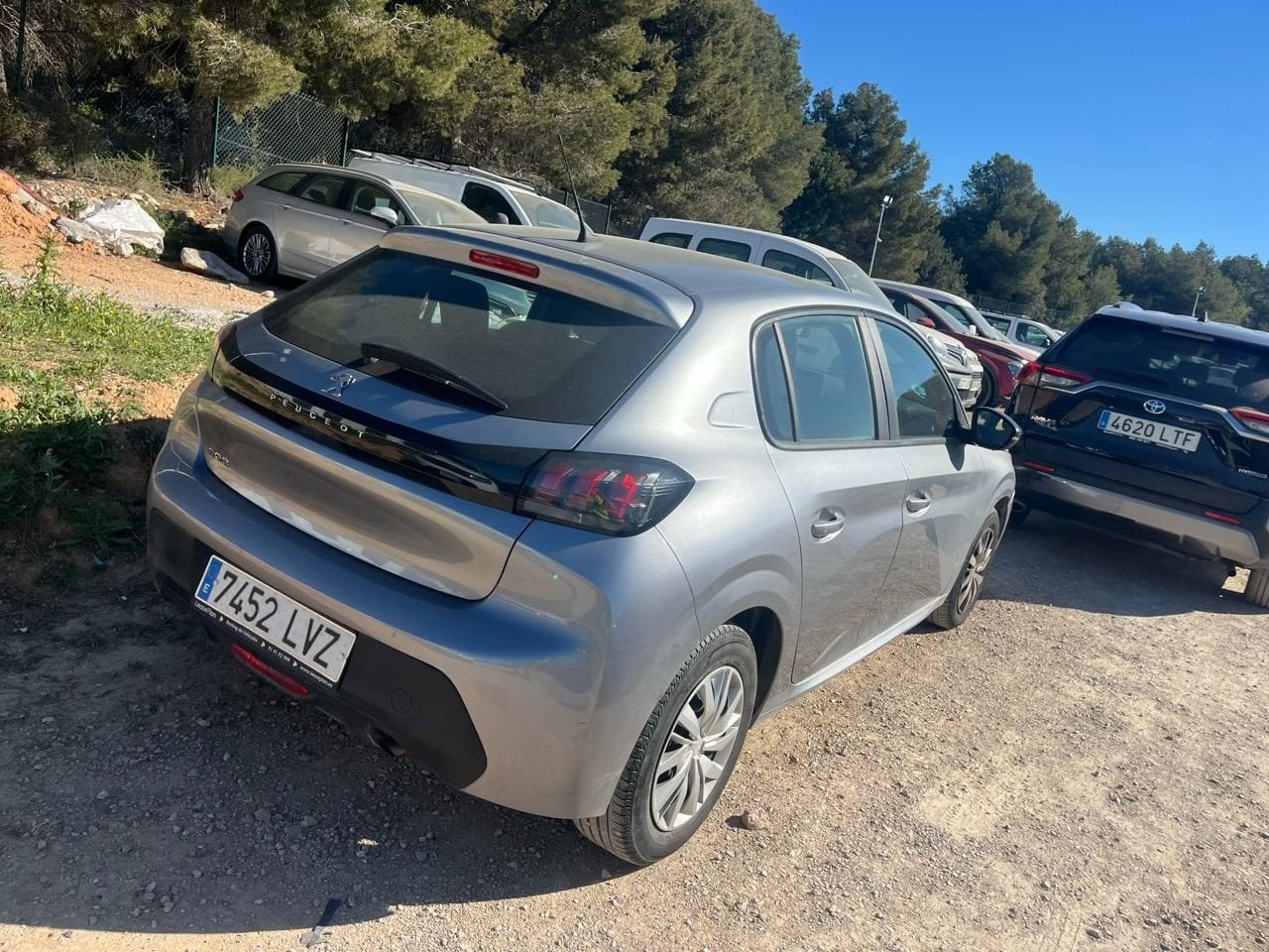 Peugeot 208 con Aire acondicionado