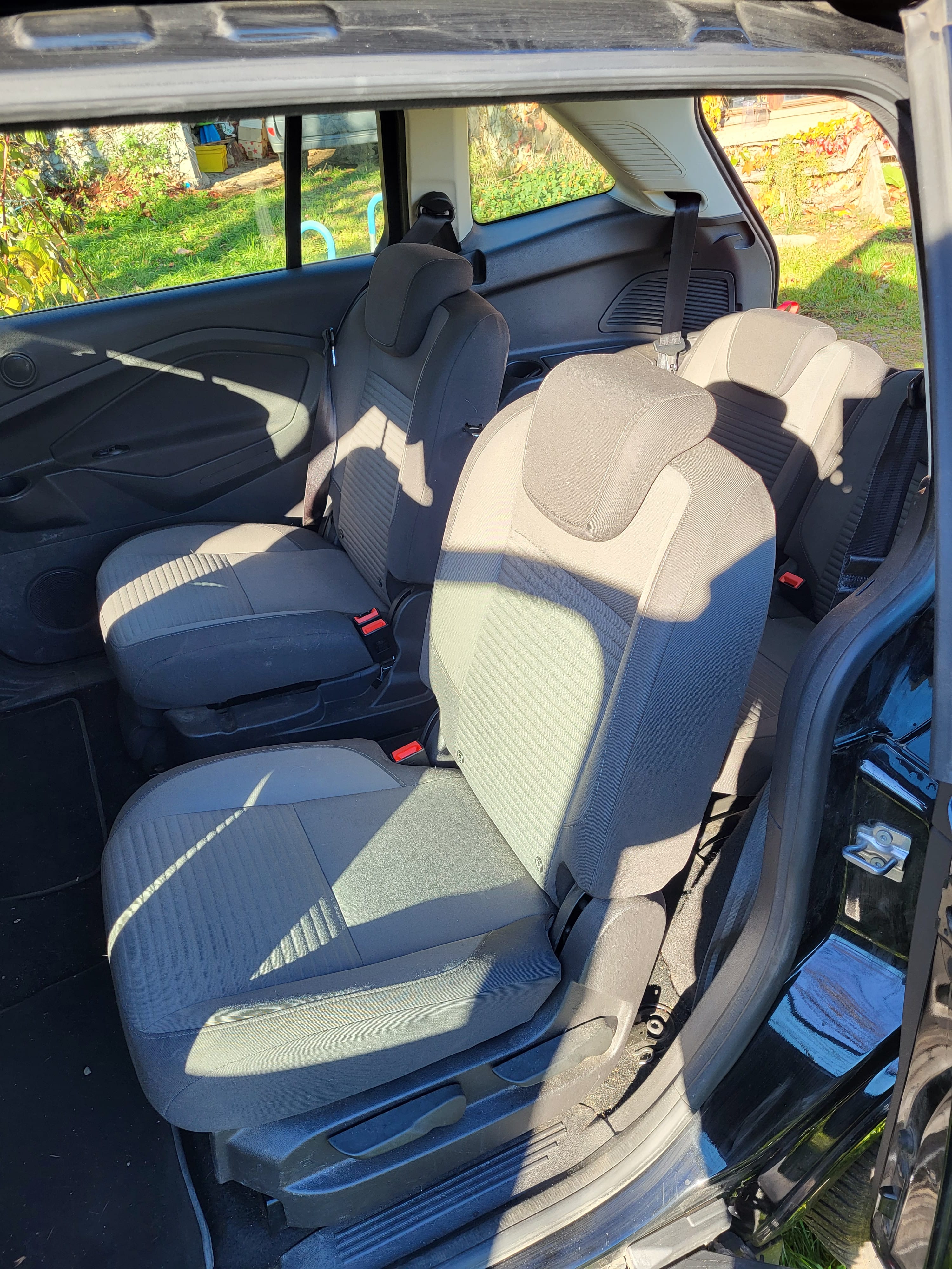 Ford Grand C-Max avec Entrée audio / iPod