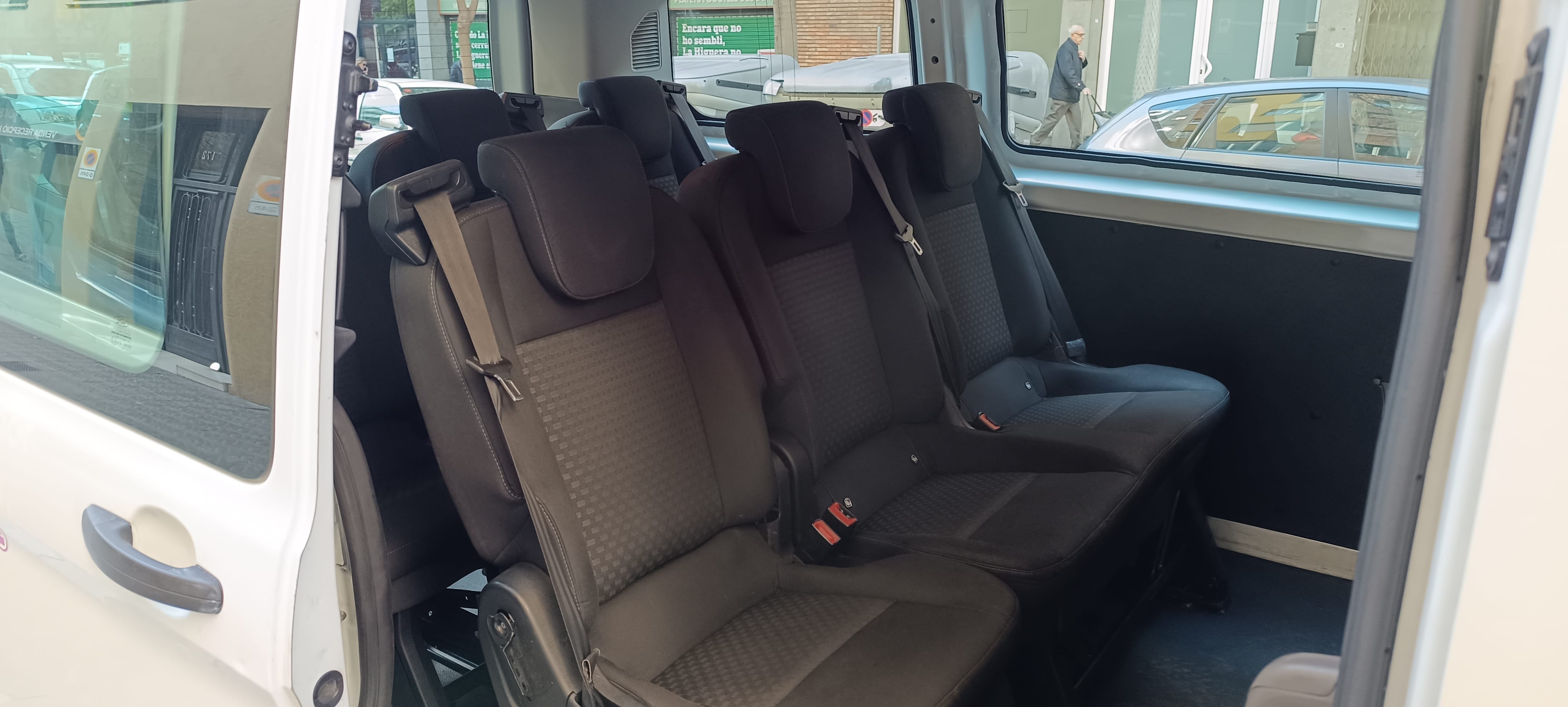 Ford Transit Custom Kombi 9 plazas met Sneeuwbanden