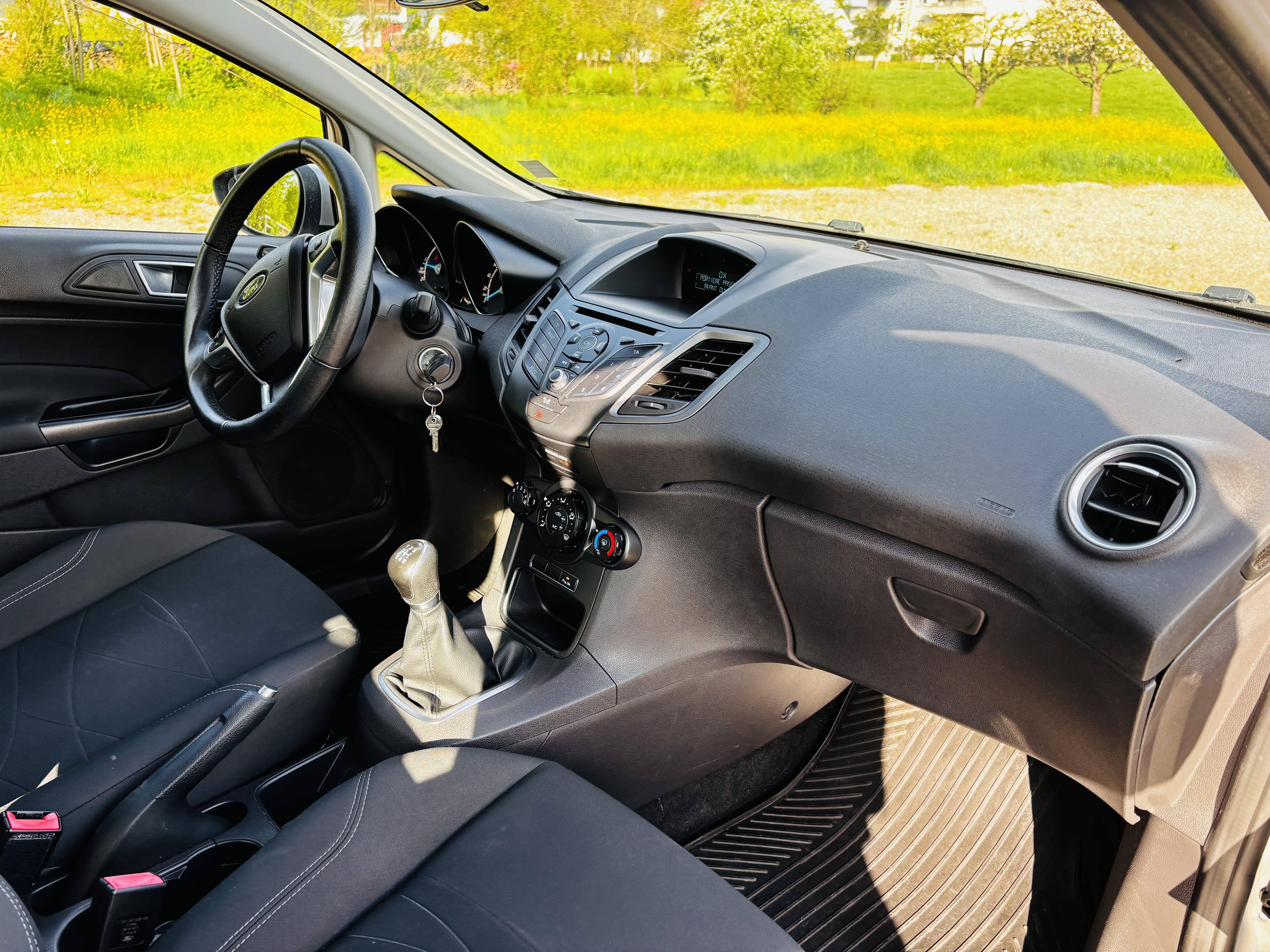 Ford Fiesta 1.5 Diesel avec Pneus neige