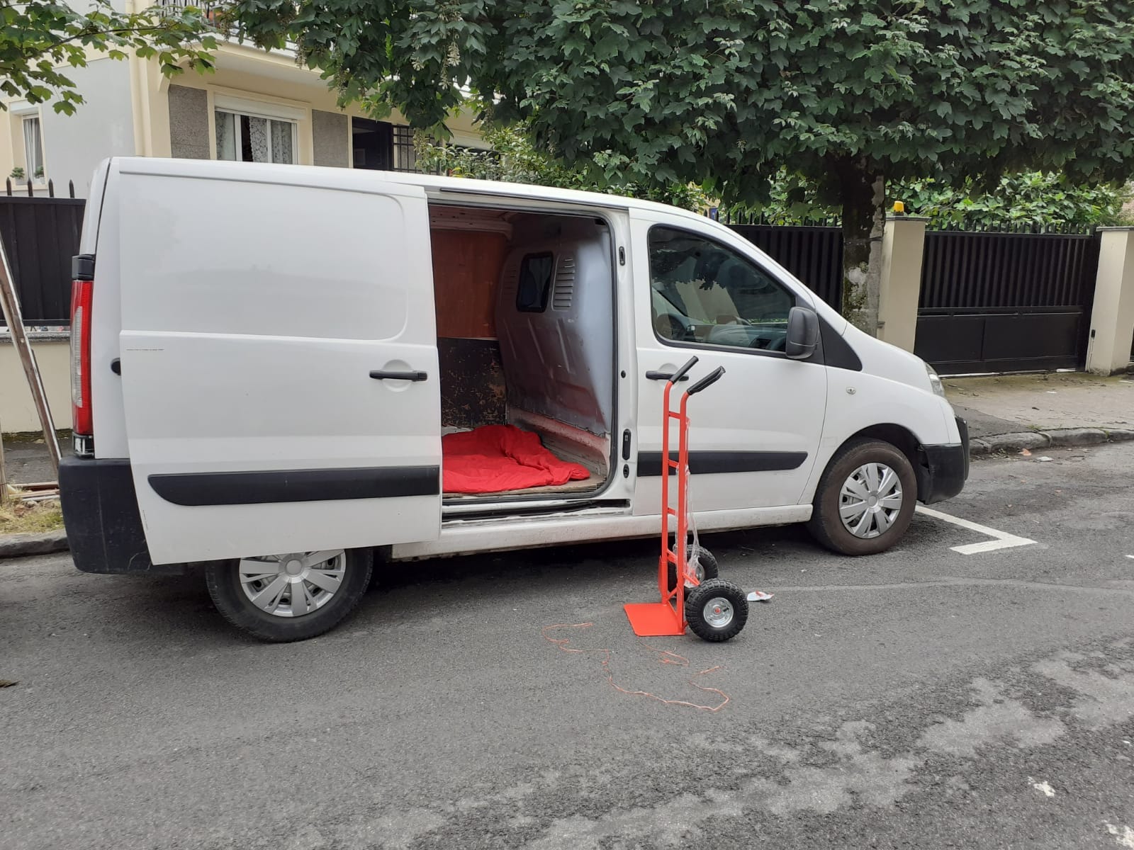 Peugeot Expert  6m3 avec Entrée audio / iPod