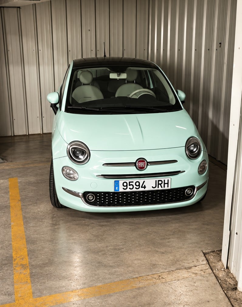 Fiat 500 Lounge mit Autoradio