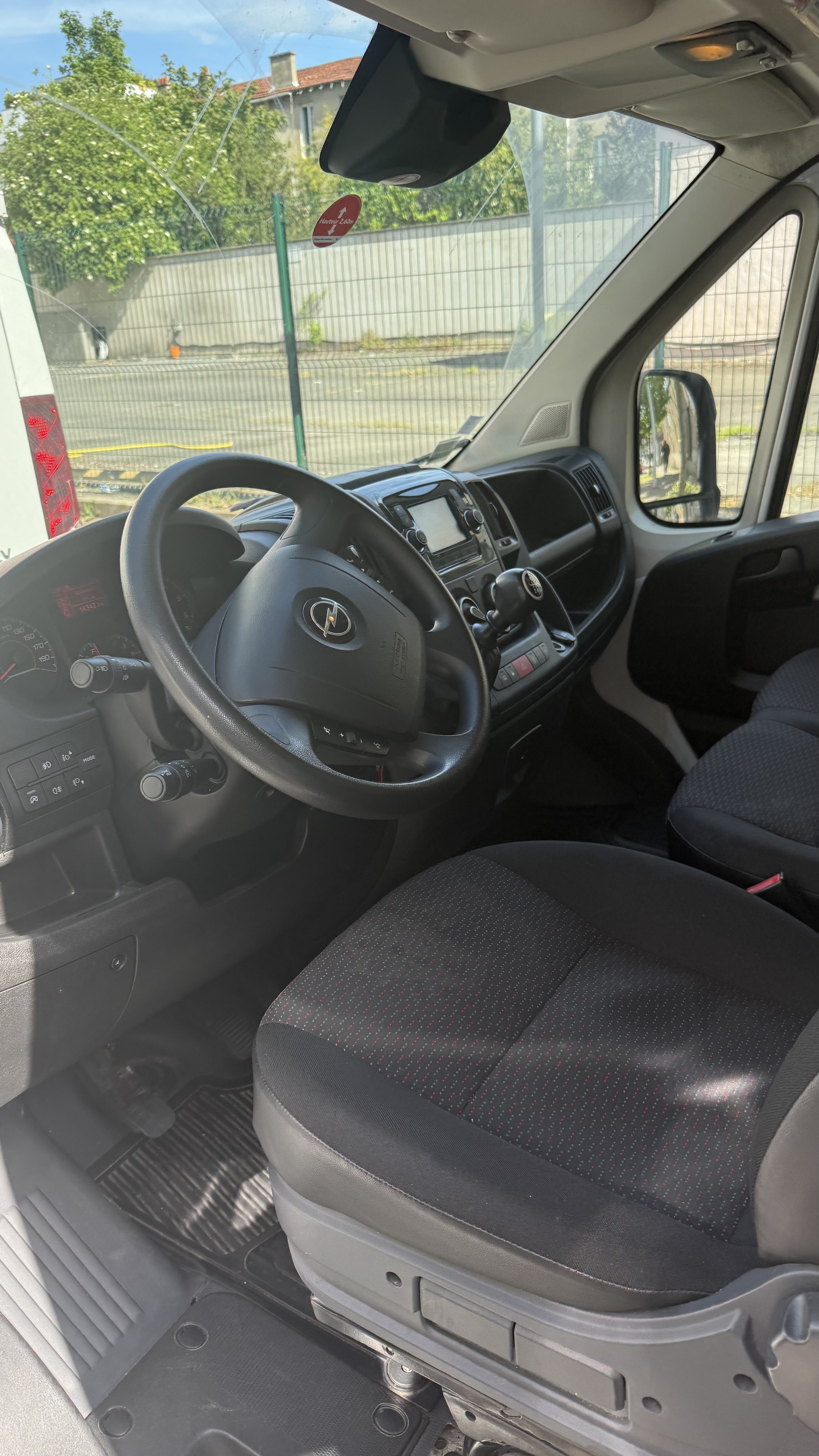 Opel Movano avec Audio Bluetooth