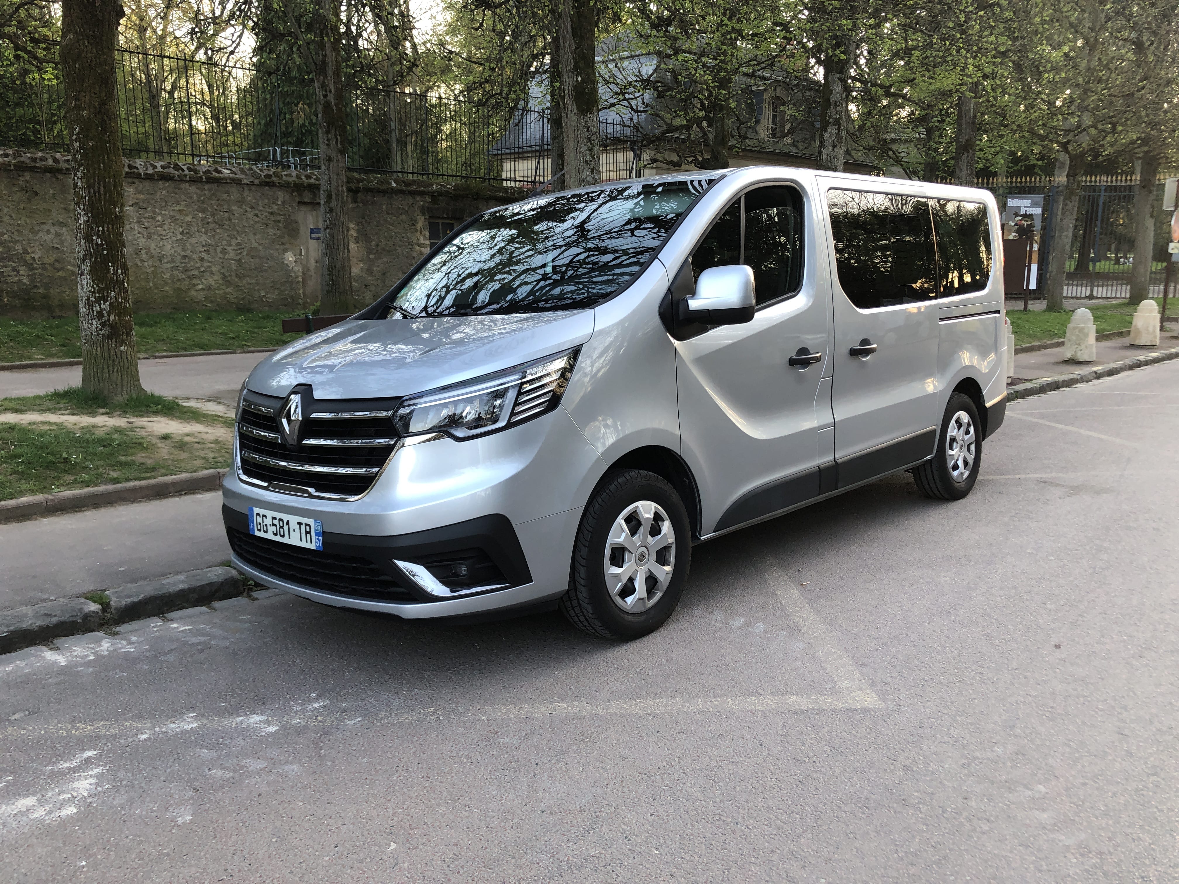 Renault Trafic Passenger Automatic, 2022, Diesel, automatique, 9 places et plus