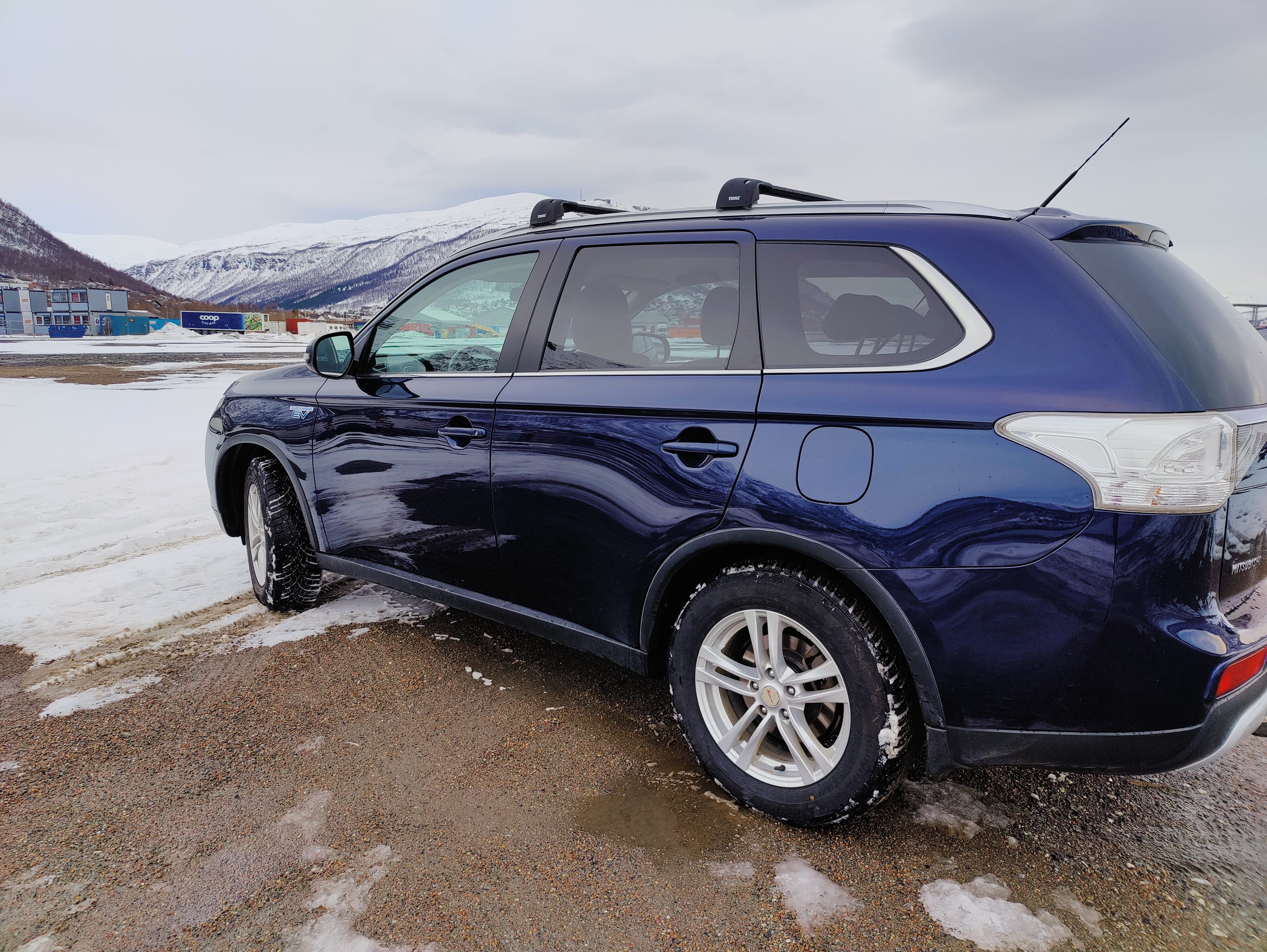 Mitsubishi Outlander, 2015, Blyfri 95 / Elektrisk (hybrid), automatisk
