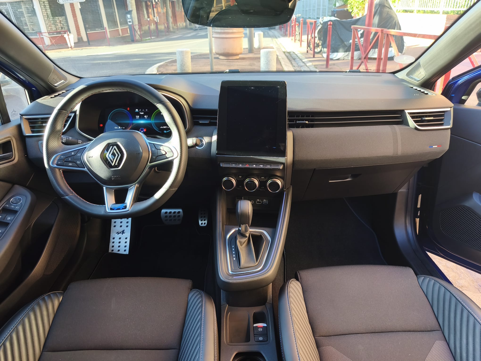 Renault Clio Hybride Alpine avec Audio Bluetooth