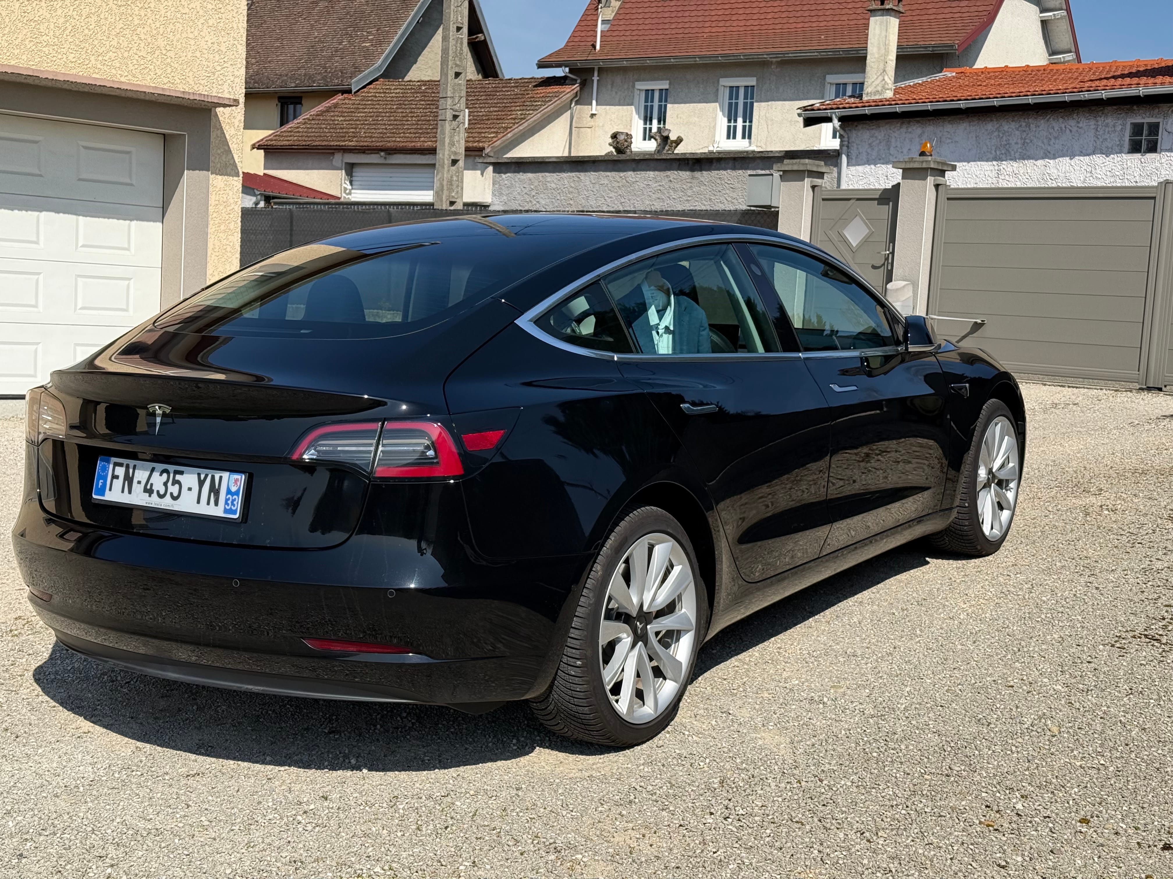 Tesla Model 3 Standard Range Plus avec Caméra de recul