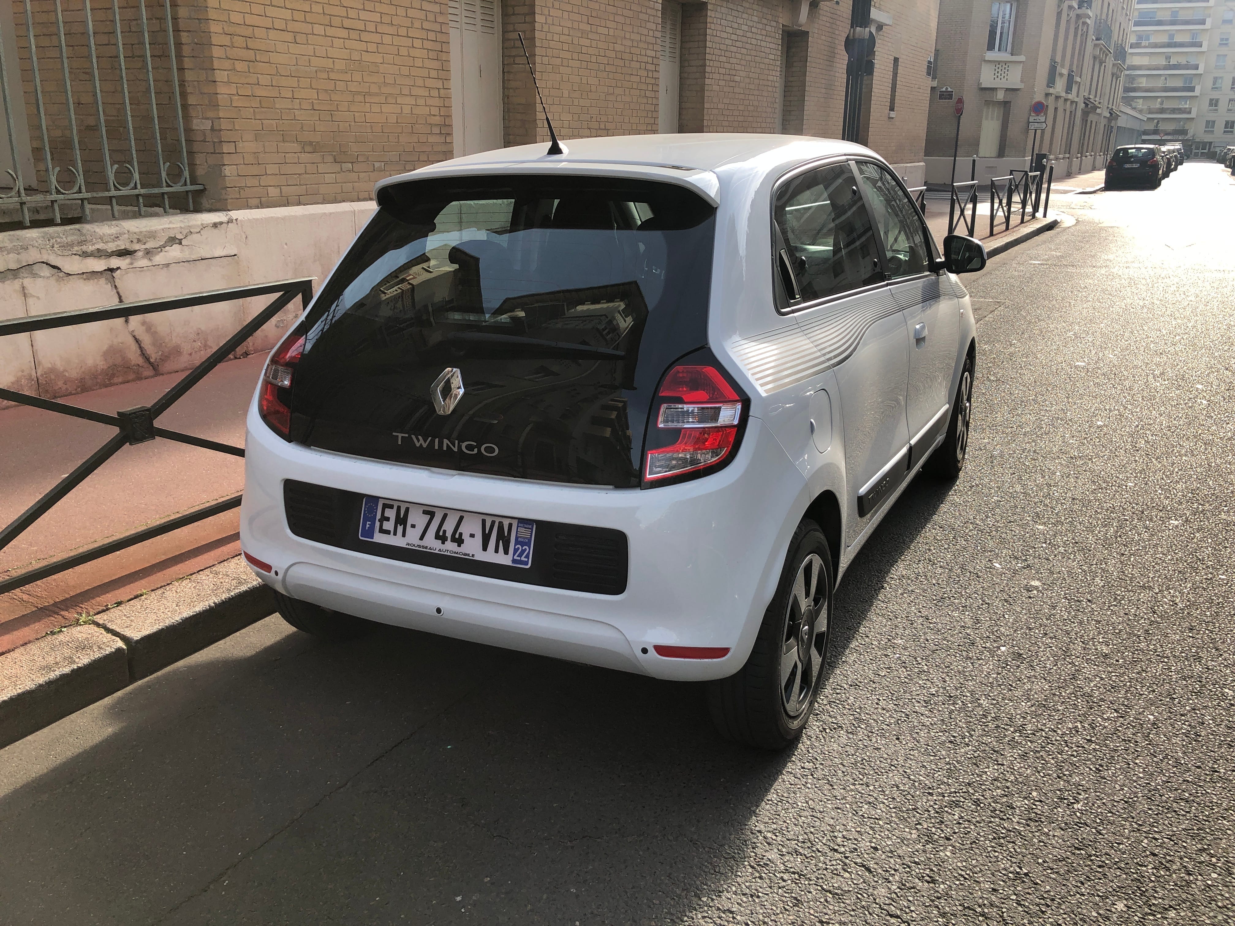 Renault Twingo III essence 98 avec Régulateur de vitesse