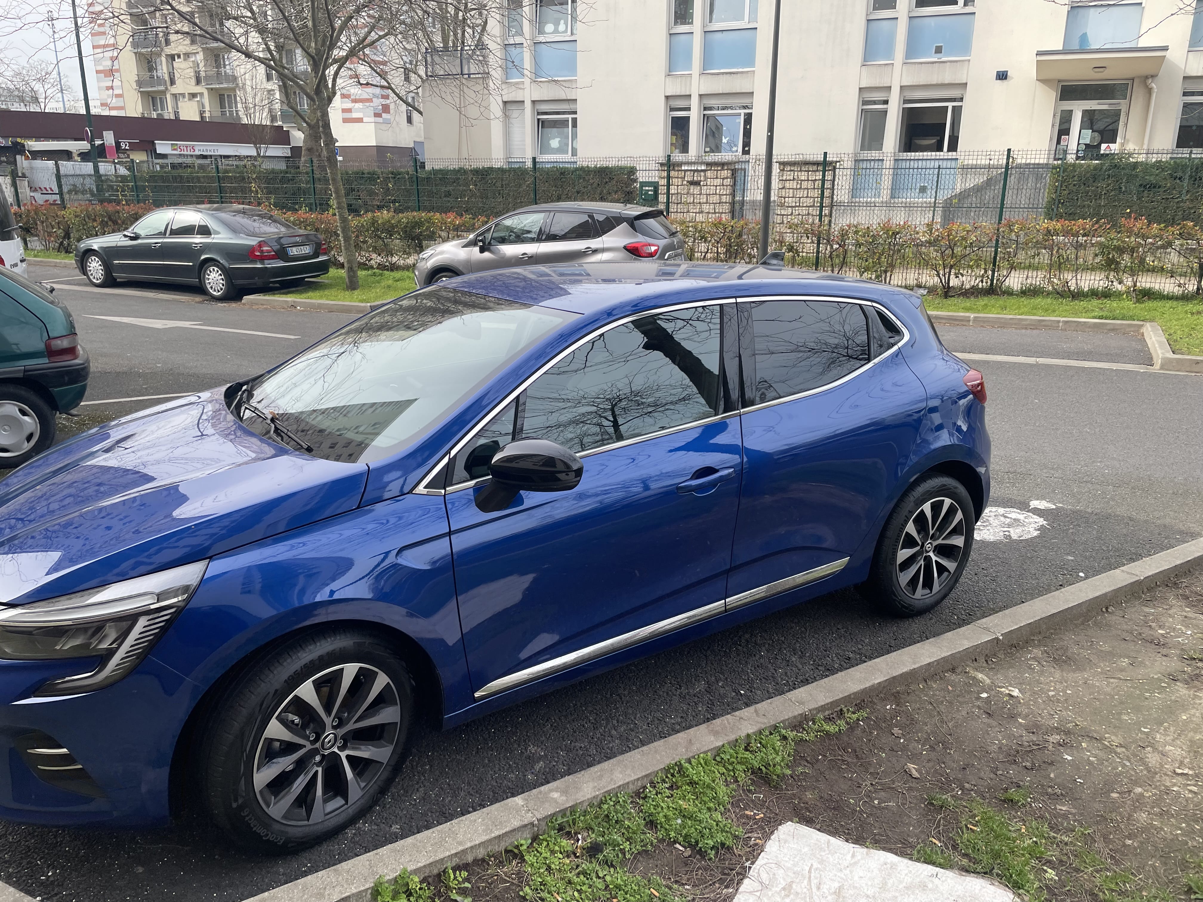 Renault Clio V FULL OPTION avec Climatisation