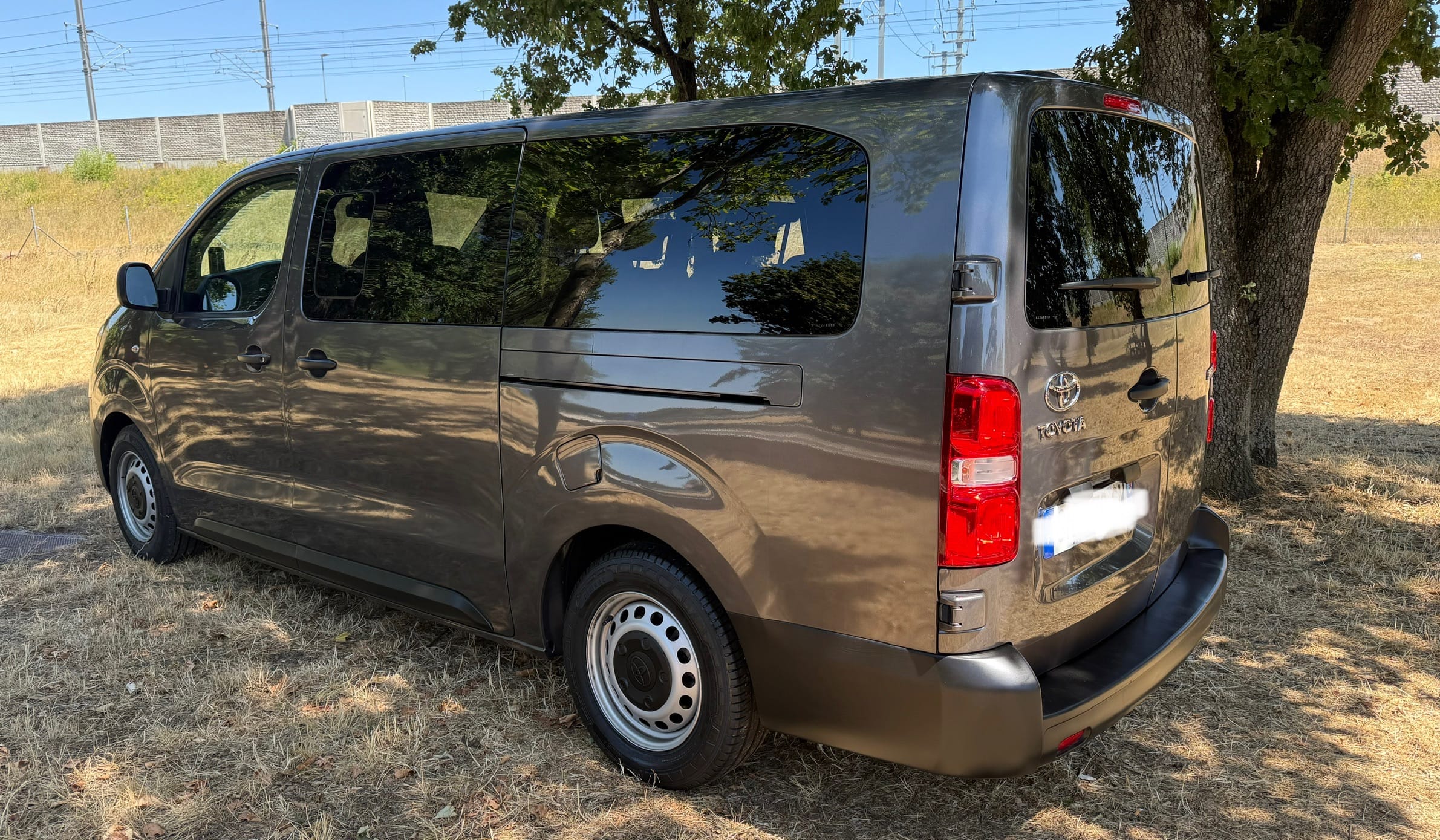 Toyota Proace Verso mit Navigationsgerät