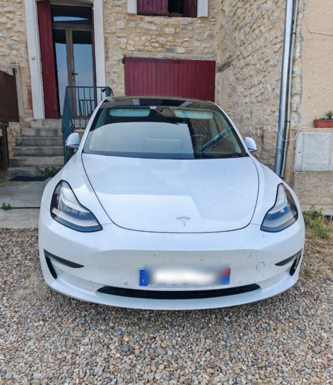 Tesla Model 3 Long Range avec Coffre de toit