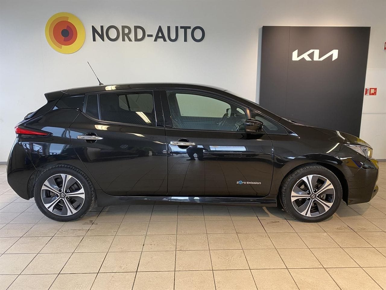 Nissan Leaf, 2019, Electric, automatic