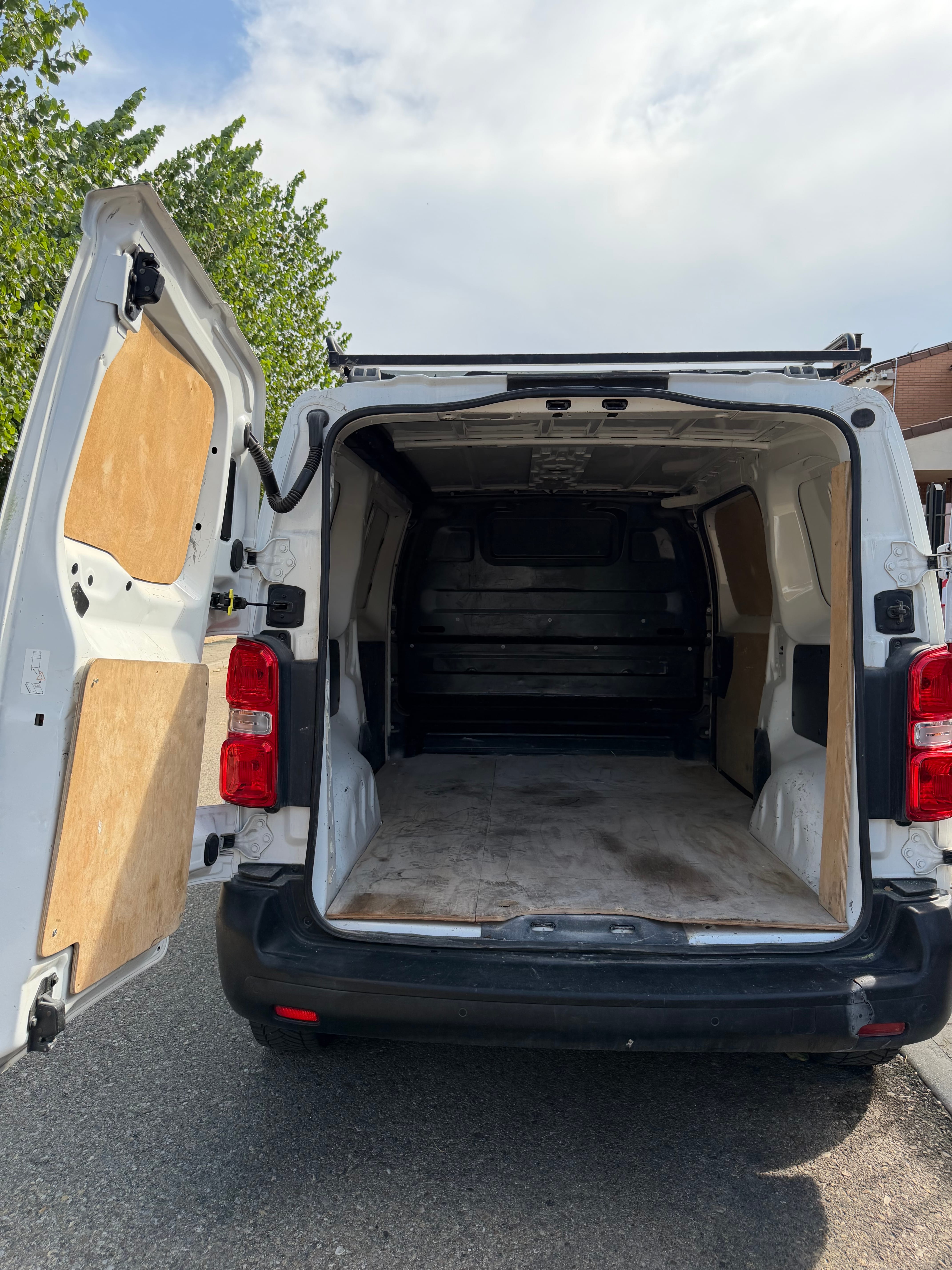 Peugeot Expert con Puertos de carga USB