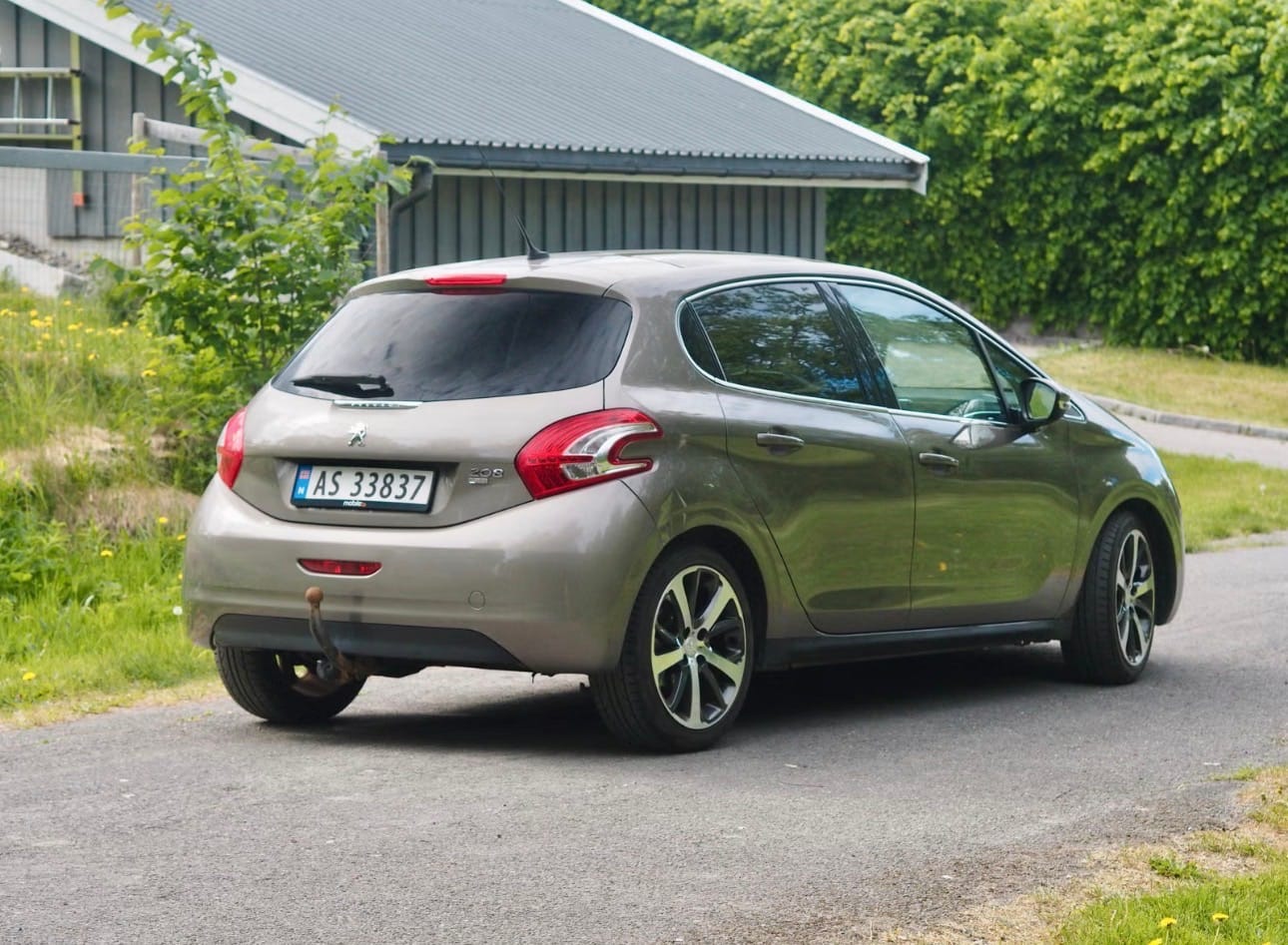 Peugeot 208 med Aircondition